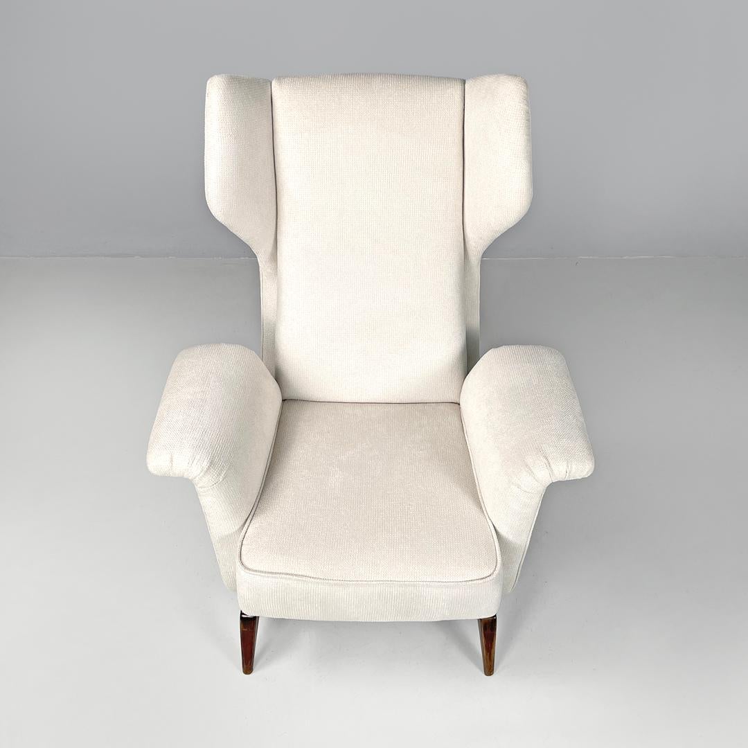 Mid-20th Century Italian mid-century modern white fabric and wood armchair with headrests, 1950s For Sale