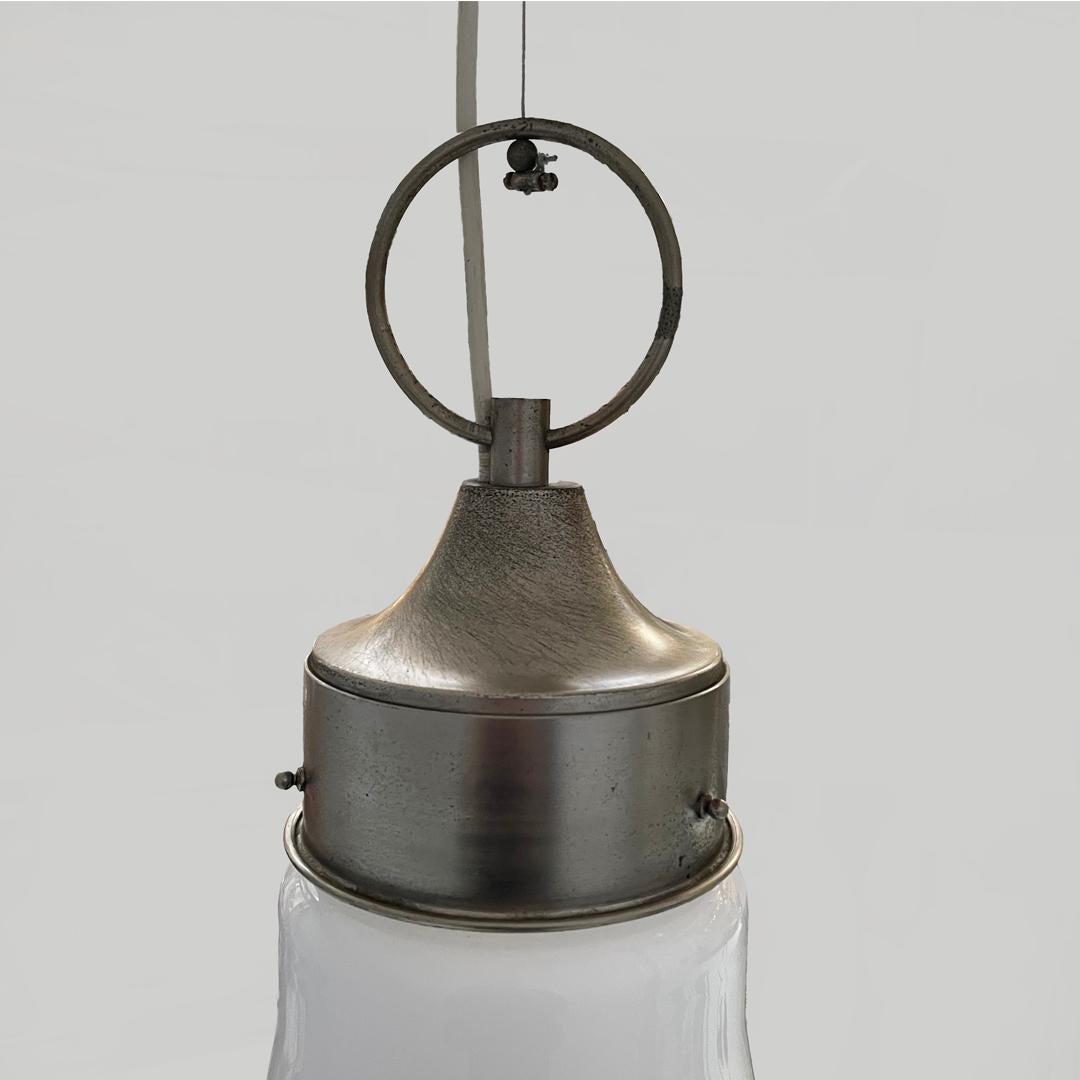 Italian mid-century modern white glass chandelier by Carlo Nason, 1960s in vendita 7