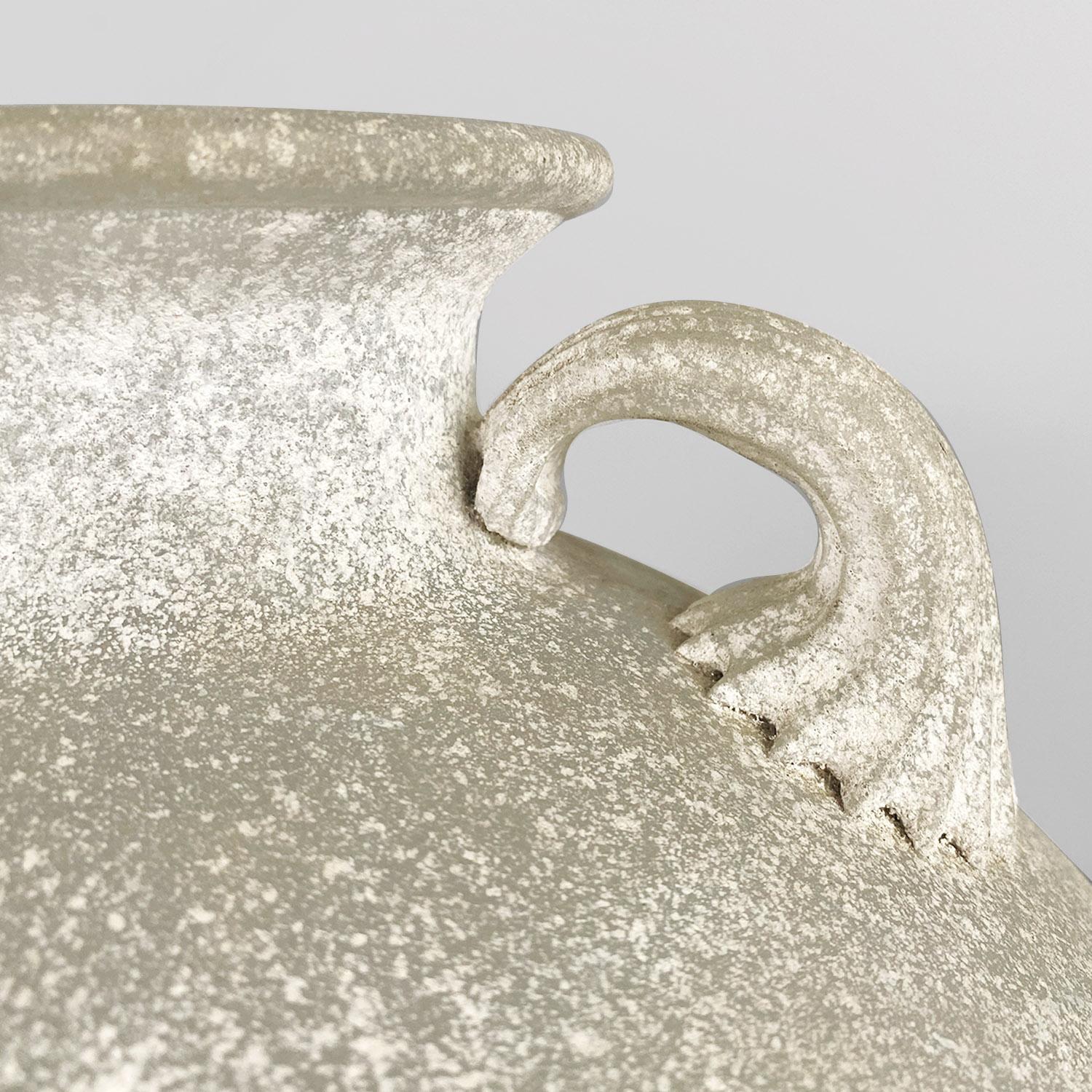 Italian mid-century modern white glass vase or amphora by Sergio Asti, 1960s For Sale 4