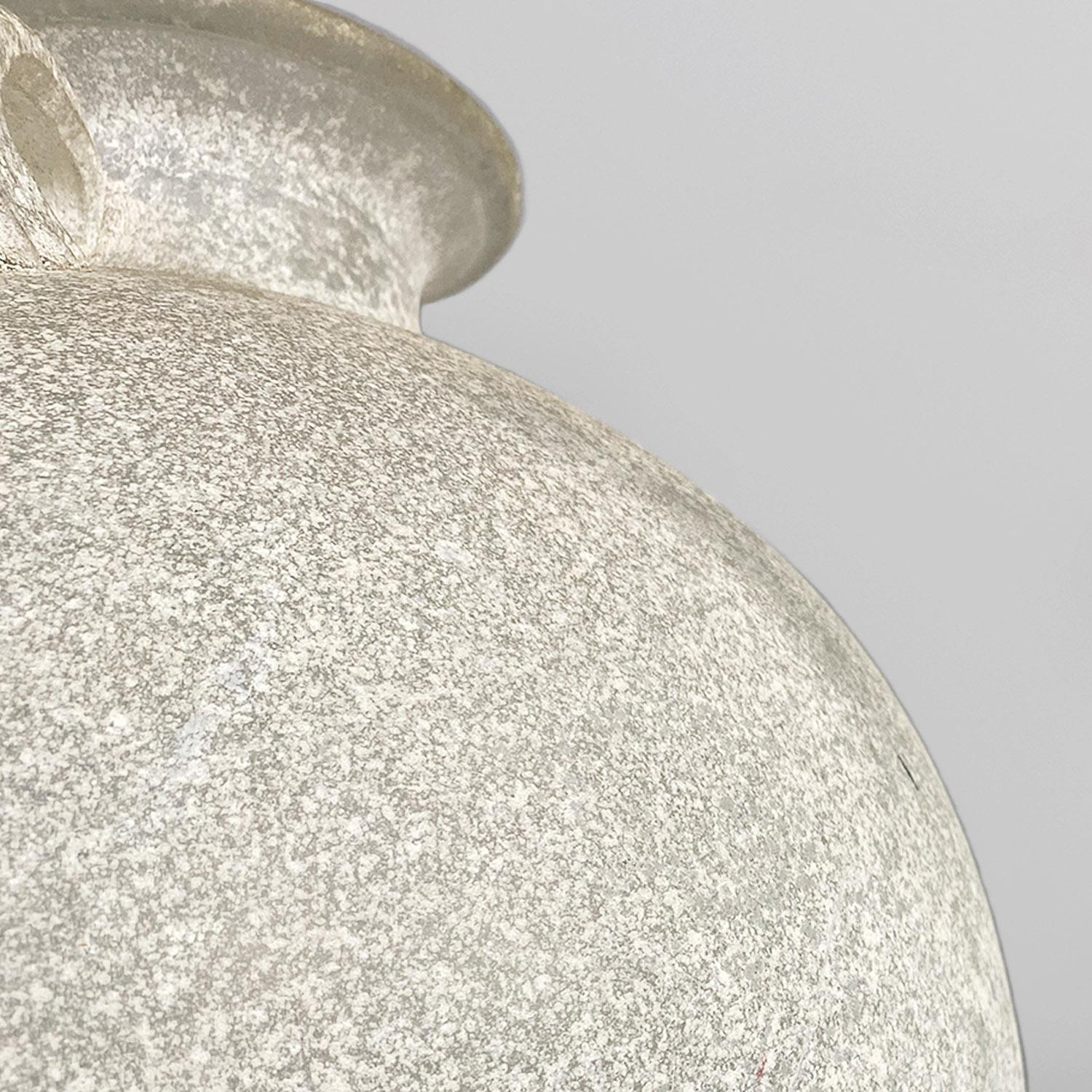Italian mid-century modern white glass vase or amphora by Sergio Asti, 1960s For Sale 3