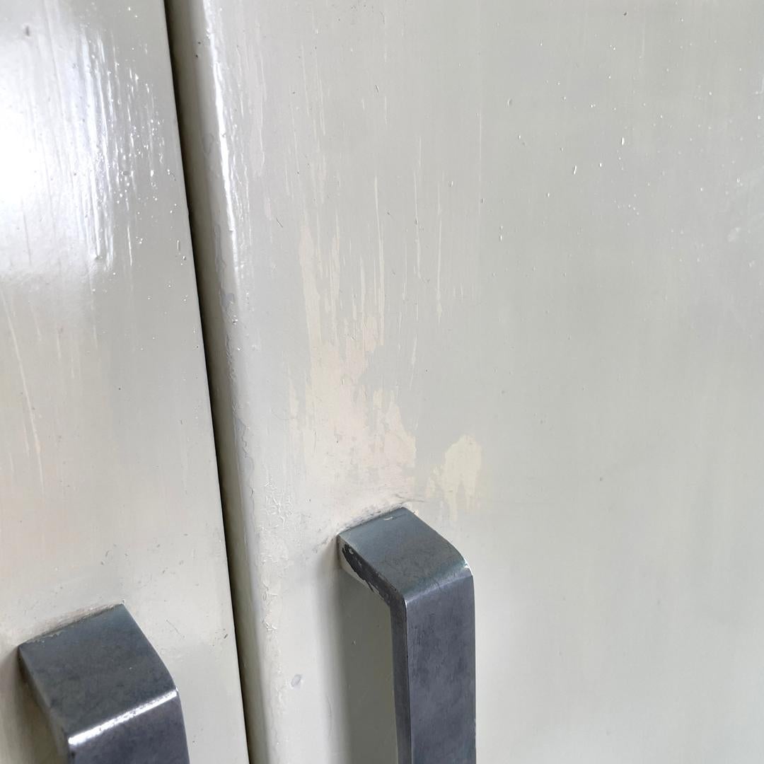 Italian mid-century modern white industrial bathroom two doors cabinet, 1960s For Sale 6