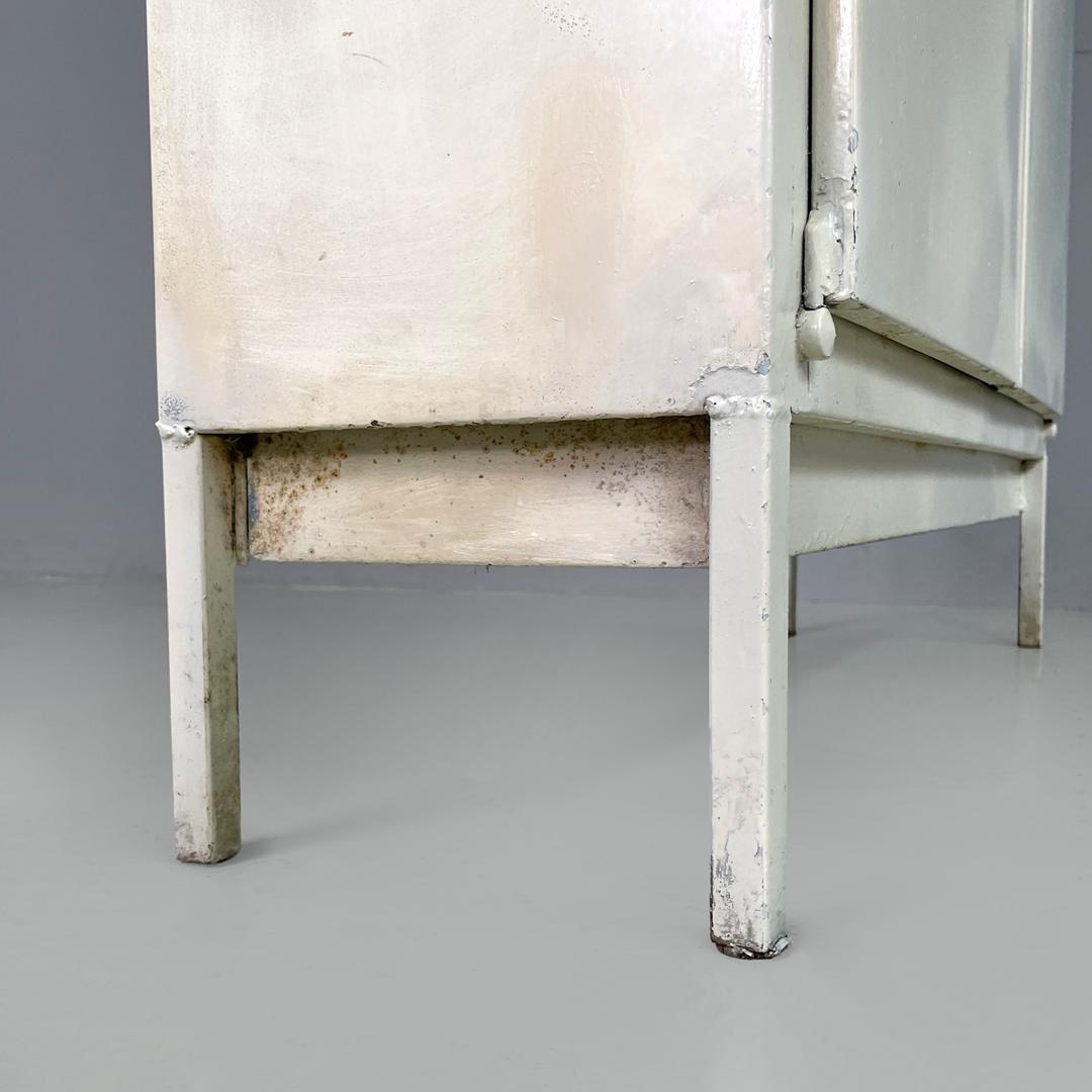Italian mid-century modern white industrial bathroom two doors cabinet, 1960s For Sale 14