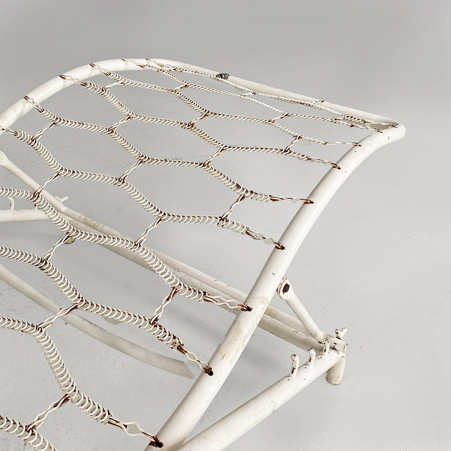 Italian mid-century modern white iron garden deck-chair or chaise longue, 1960s For Sale 5