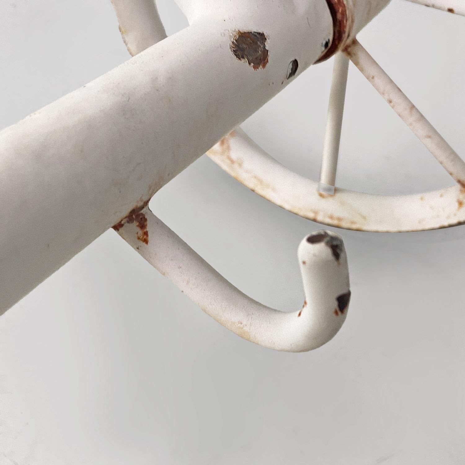 Italian mid-century modern white iron garden deck-chair or chaise longue, 1960s For Sale 13
