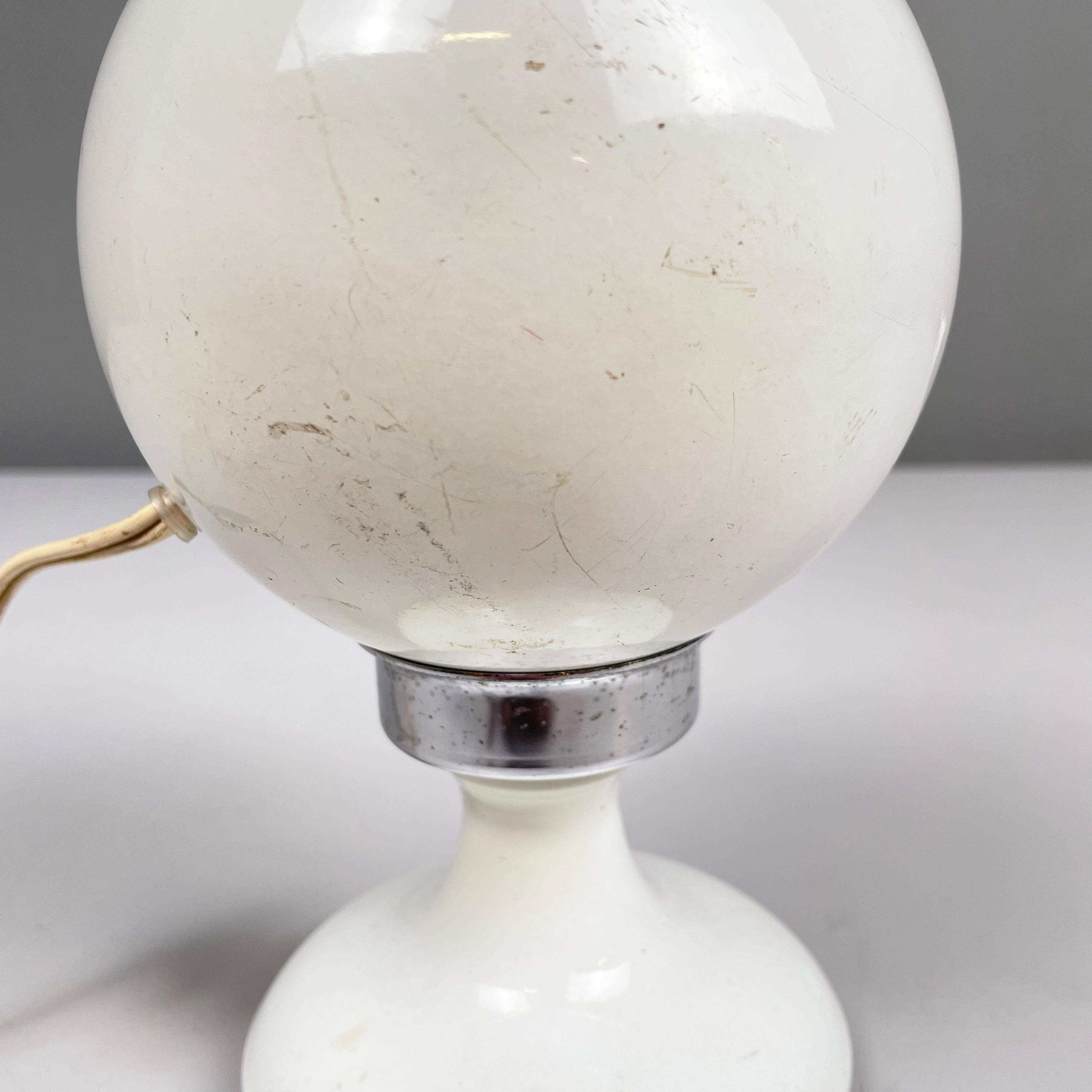Lampe de table ajustable en métal blanc du milieu du siècle dernier italien par Reggiani, 1960s en vente 4