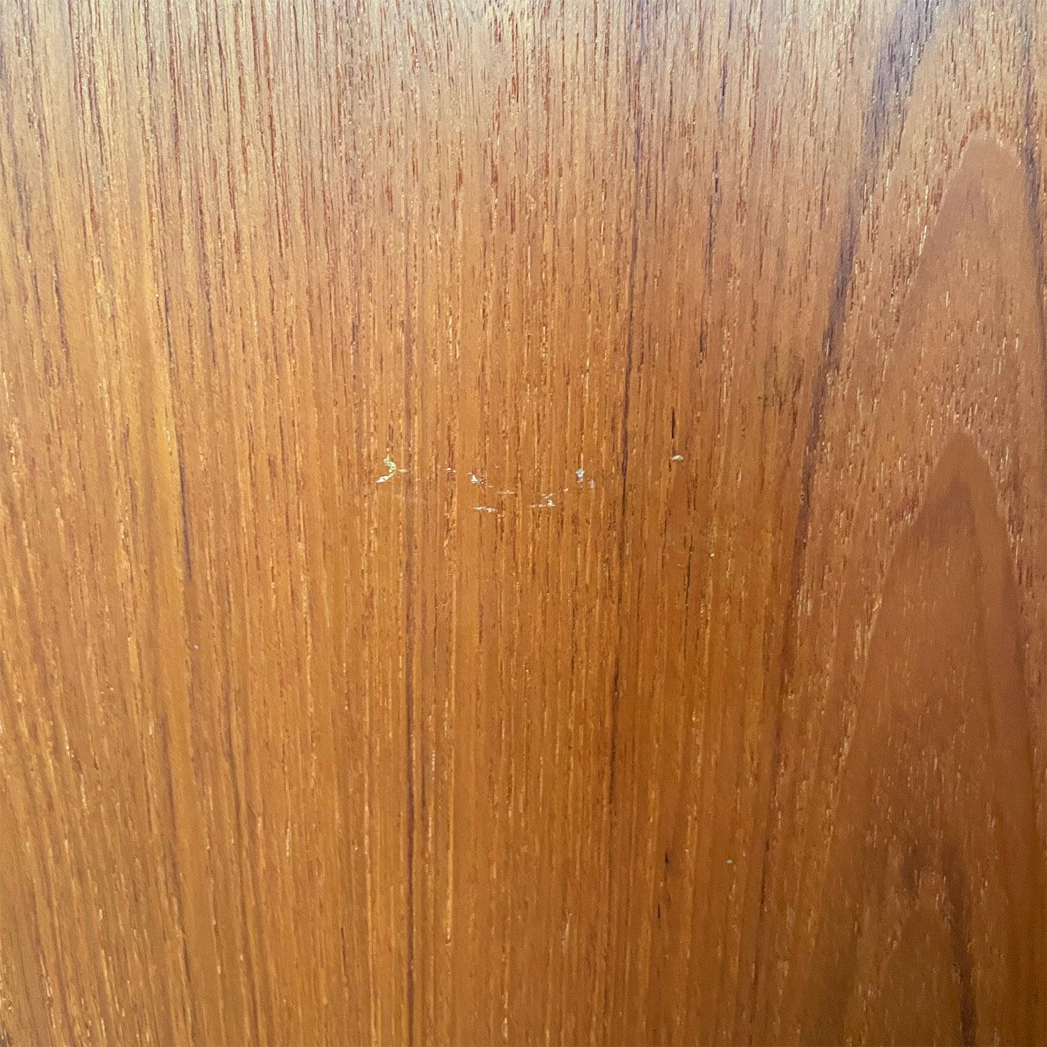 Armadio a muro in legno e metallo nero della metà del secolo scorso con ganci, anni '60 in vendita 6