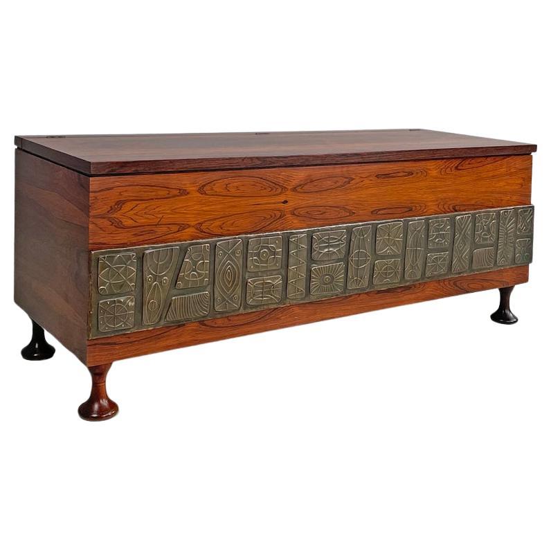 Italienische Mid-Century-Modern-Kommode aus Holz und Kupfer, Santambrogio und De Berti, 1960er Jahre im Angebot
