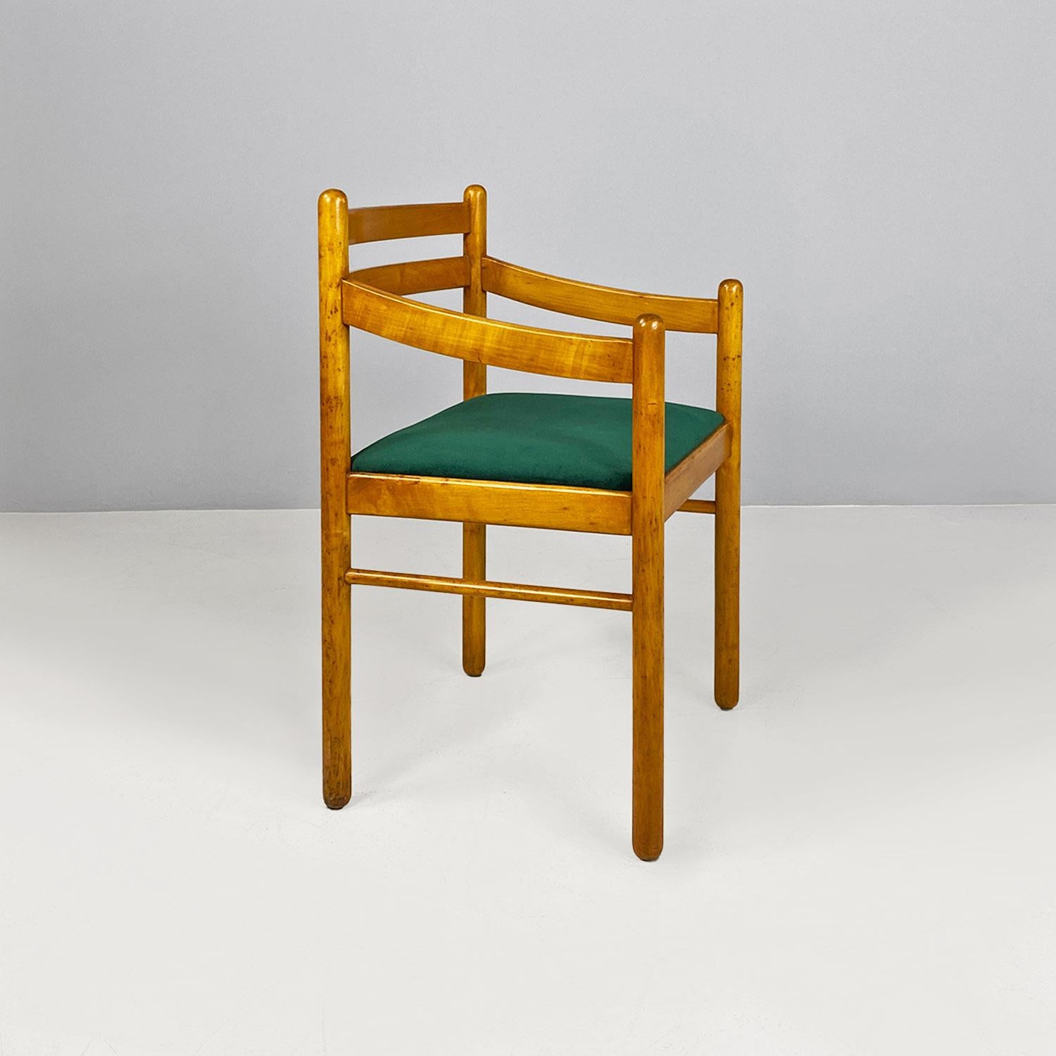 Italian mid-century modern wood and forest green velvet chair with armrest, 1960 In Good Condition For Sale In MIlano, IT