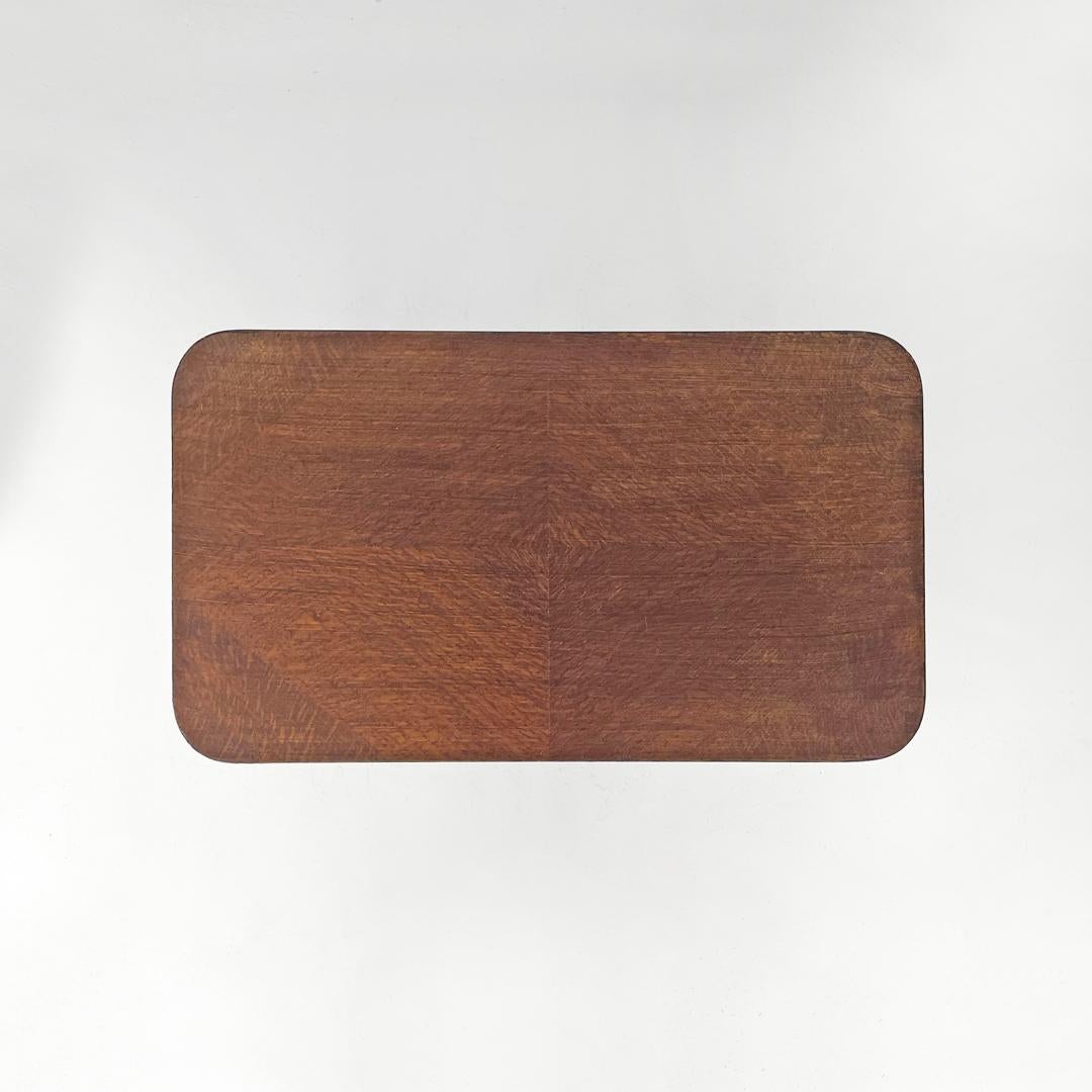 Table basse italienne en bois et métal de style The Moderns avec crochet à journaux années 1950 en vente 2