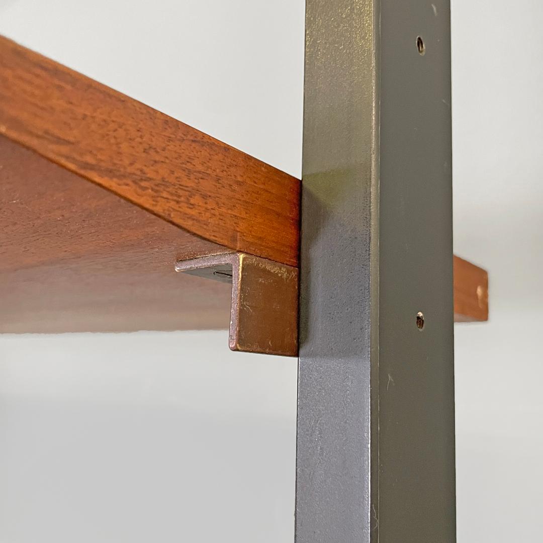 Metal Italian mid-century modern wood and metal floor-to-ceiling bookcase, 1960s