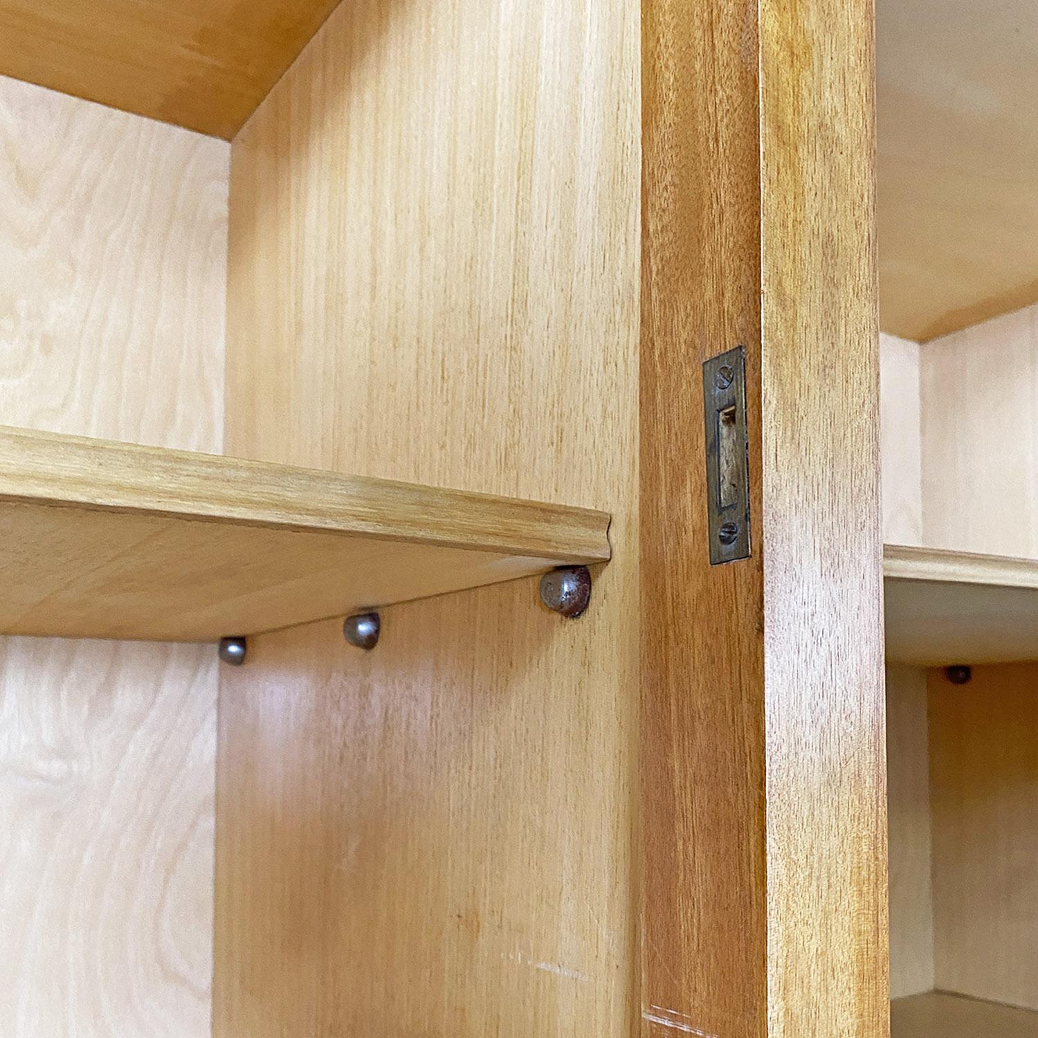 Tablero alto italiano de madera y pergamino de mediados de siglo Palazzi dell'Arte, años 50 en venta 12