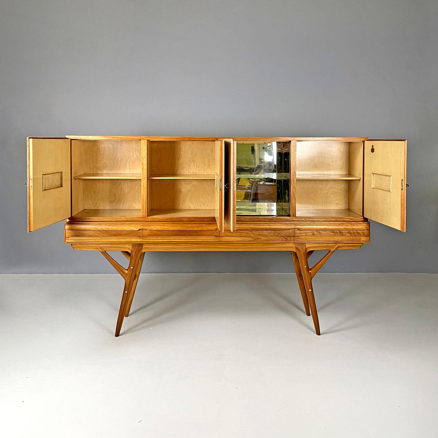 Italian mid-century modern wood and parchment highboard Palazzi dell'Arte, 1950s In Good Condition For Sale In MIlano, IT
