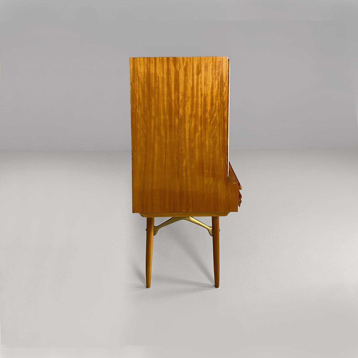 Tablero alto italiano de madera y pergamino de mediados de siglo Palazzi dell'Arte, años 50 Italian en venta