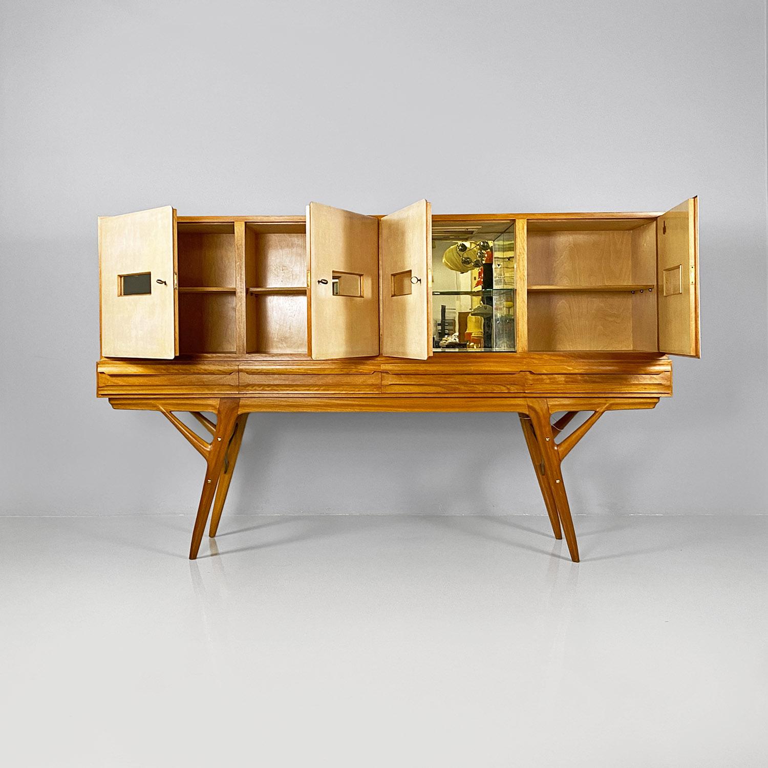 Tablero alto italiano de madera y pergamino de mediados de siglo Palazzi dell'Arte, años 50 en Bueno estado para la venta en MIlano, IT