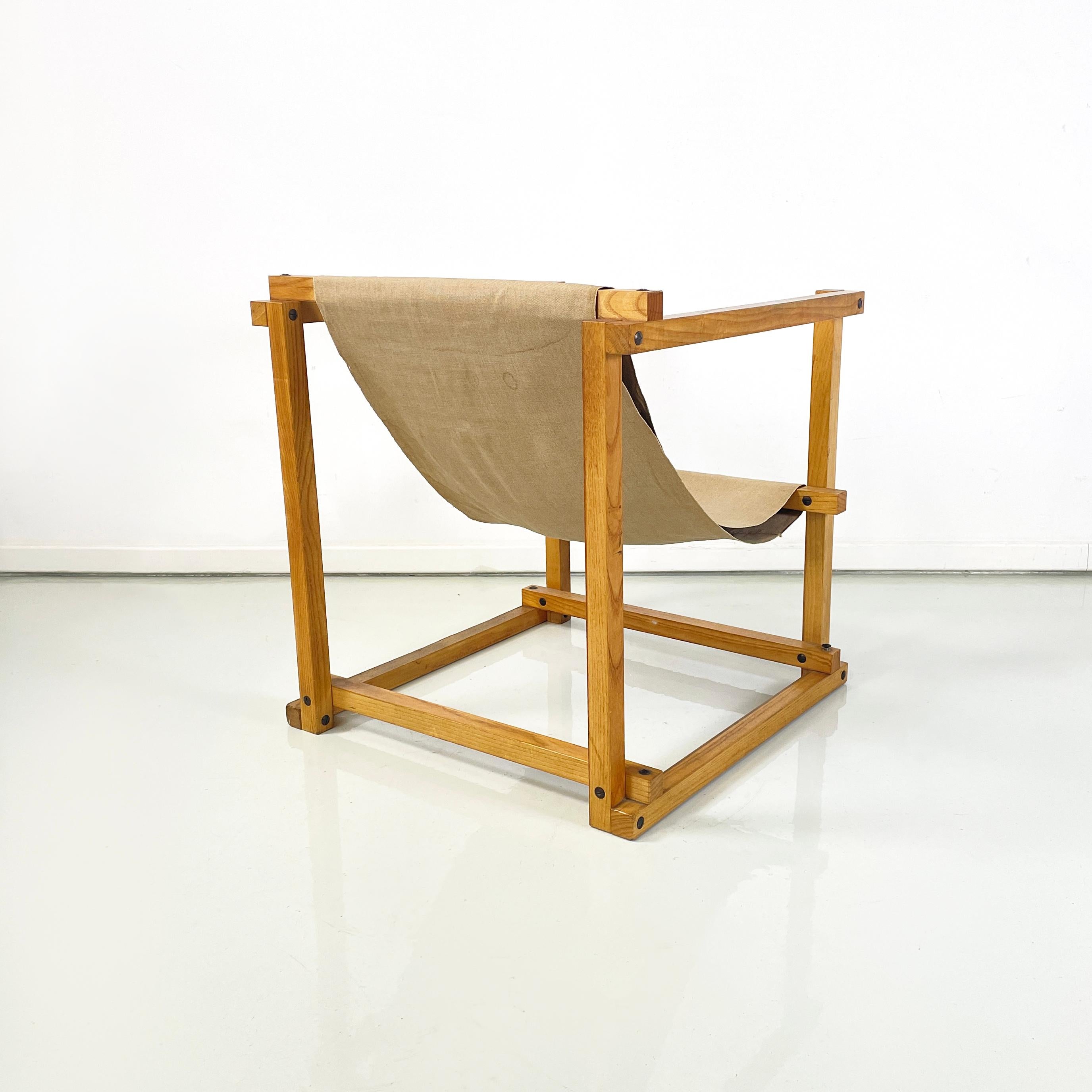 Italian mid-century modern Wood armchair with beige fabric by Pino Pedano, 1970s In Good Condition For Sale In MIlano, IT