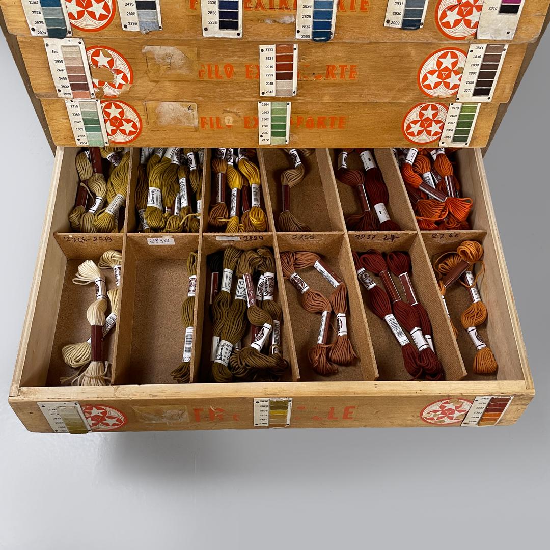 Italienische moderne Holzkommode aus der Mitte des Jahrhunderts von Cucirini Tre Stelle, 1960er Jahre im Angebot 11