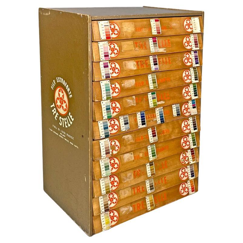 Italienische moderne Holzkommode aus der Mitte des Jahrhunderts von Cucirini Tre Stelle, 1960er Jahre im Angebot