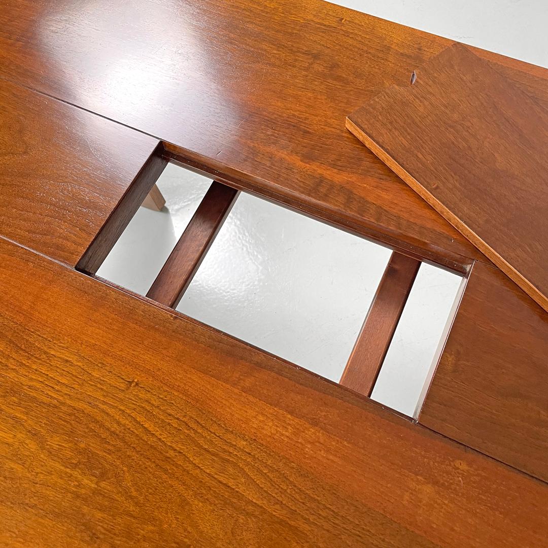 Italian mid-century modern wood dining table 611 by Coppola for Bernini, 1960s 4