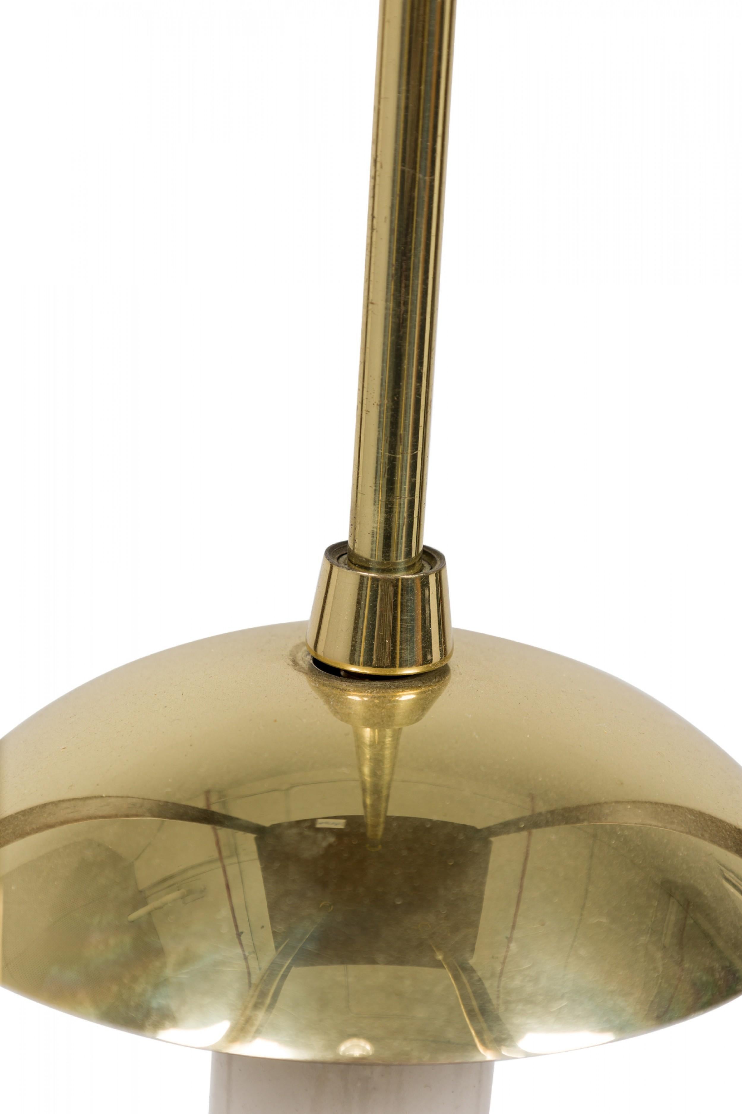 Lampadaire en laiton à 3 pendentifs avec cadre en bois de la modernité italienne du milieu du siècle dernier en vente 2