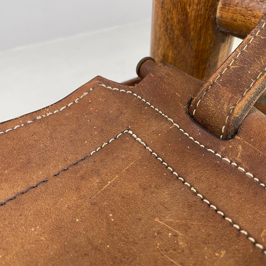 Tabouret italien en bois et assise en cuir brun avec sangles, The Moderns, années 1950 en vente 4