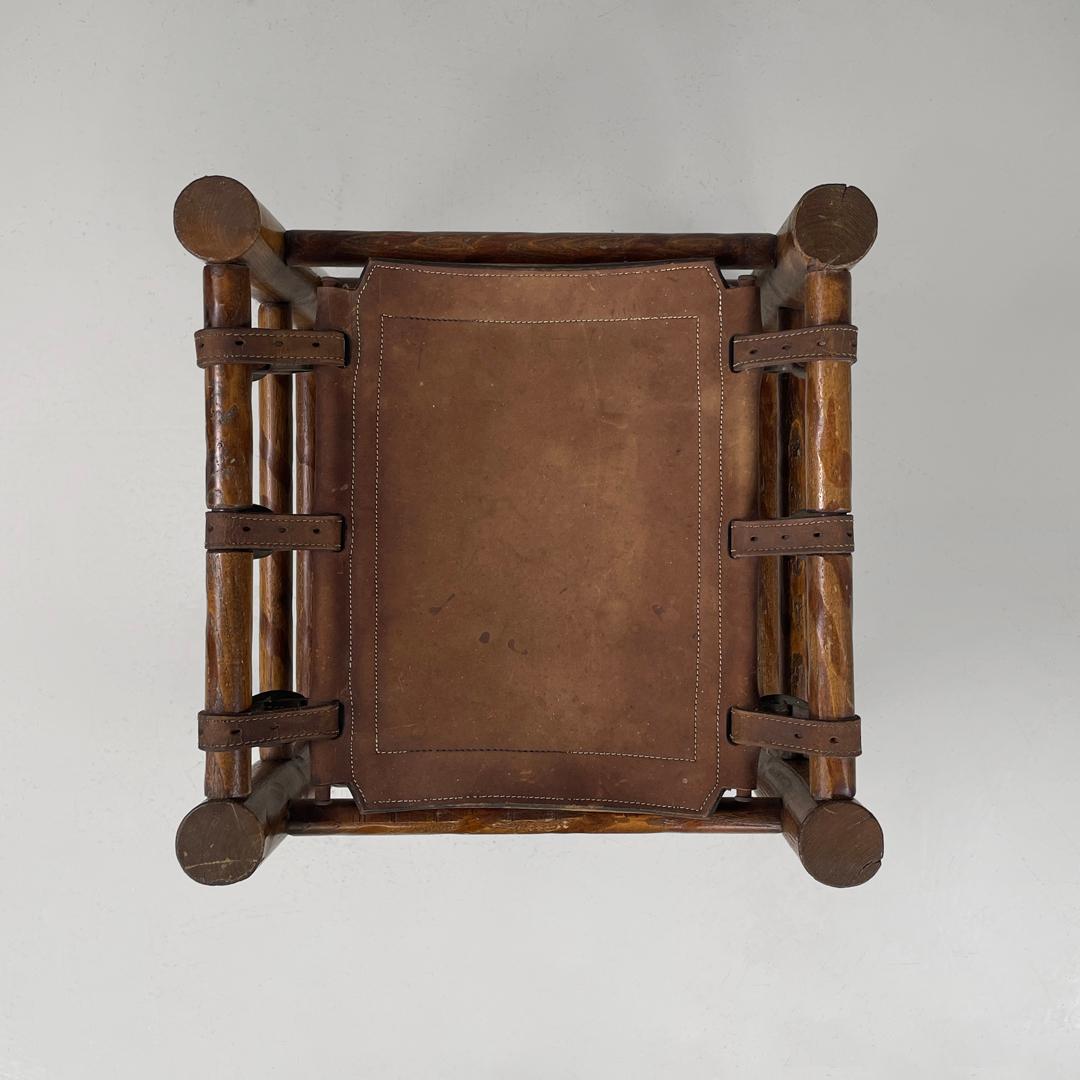 Tabouret italien en bois et assise en cuir brun avec sangles, The Moderns, années 1950 en vente 1