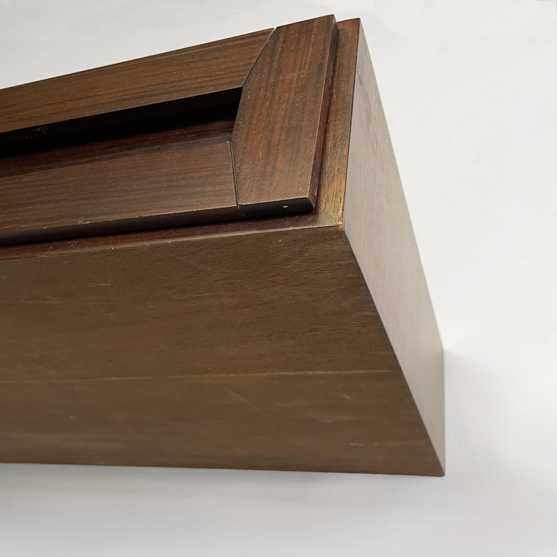 Italian mid-century modern wood wall console by Vittorio Introini, 1960s For Sale 9