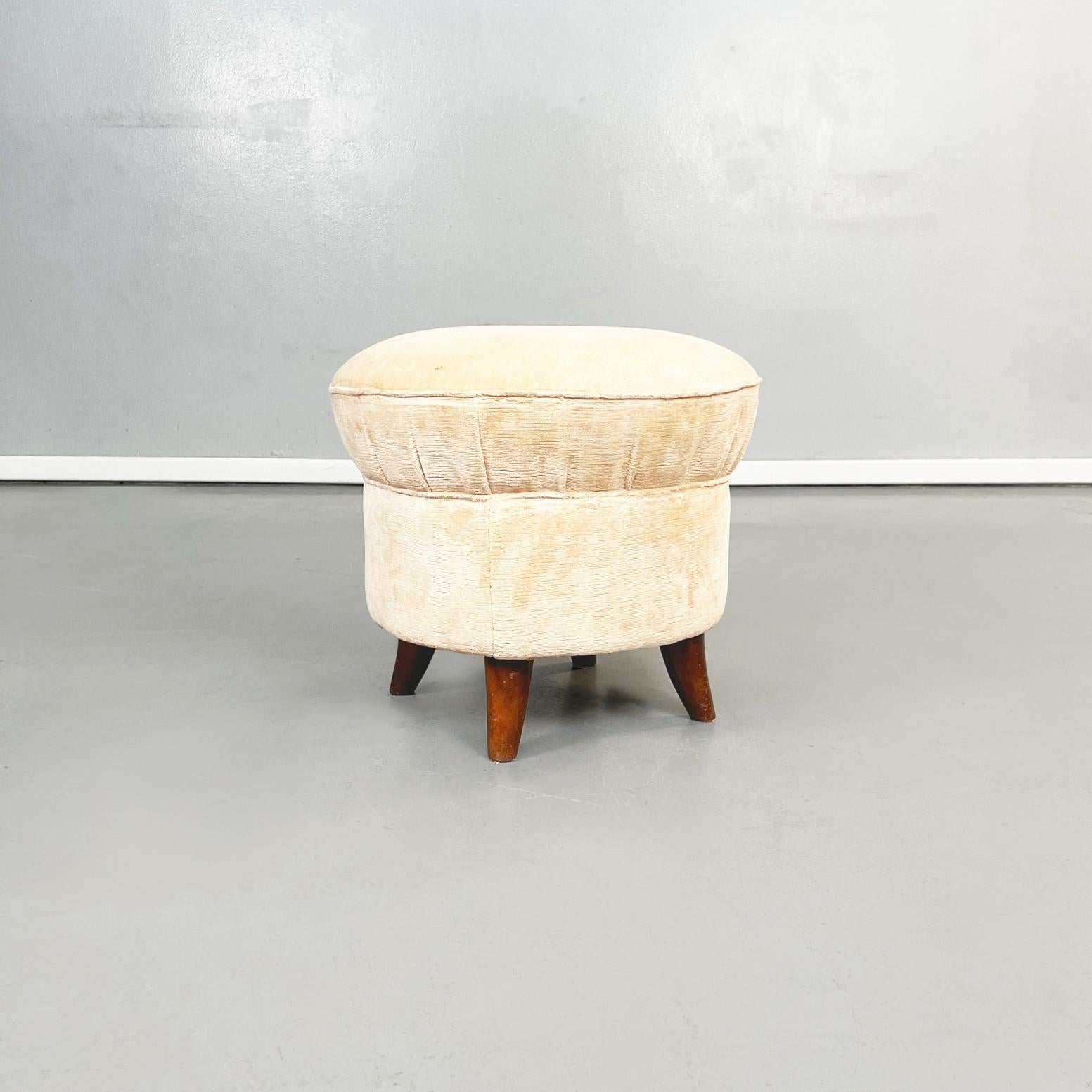 Italian Mid-Century Modern Wooden 51 Poufs in Beige Fabric, 3 Pieces, 1960s In Good Condition For Sale In MIlano, IT