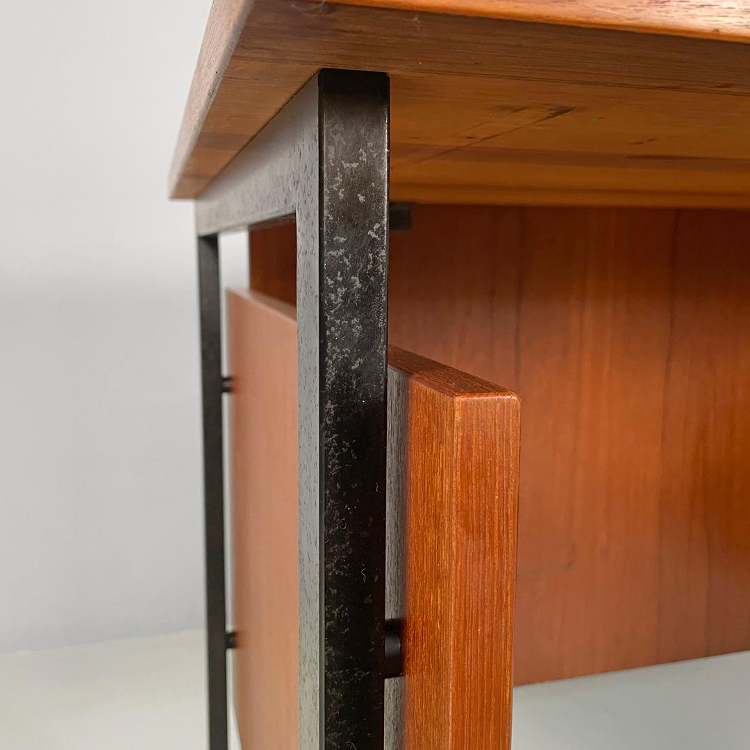 Italian mid-century modern wooden and black metal desk with three drawers, 1960s For Sale 12