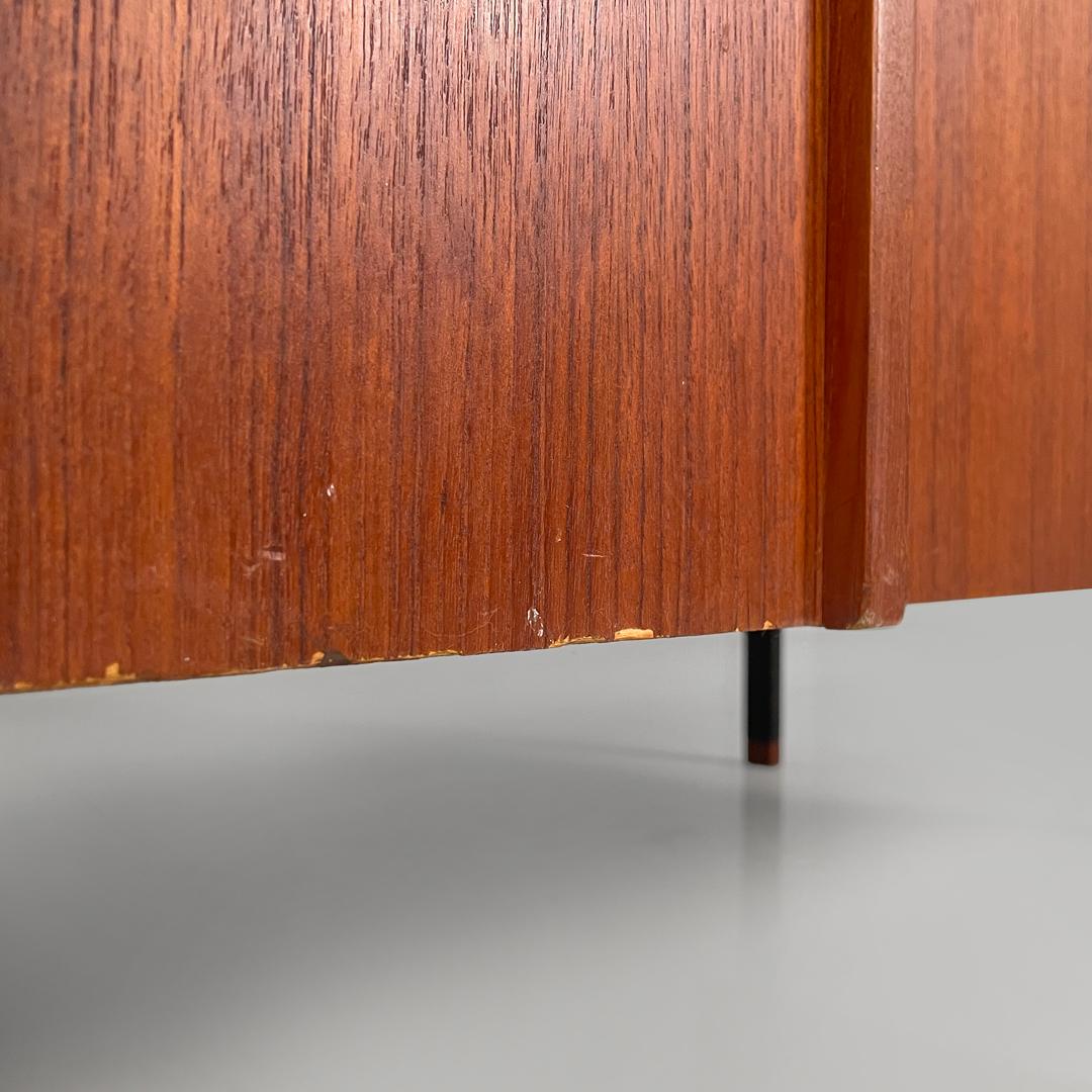 Italian mid-century modern wooden and black metal desk with three drawers, 1960s For Sale 13