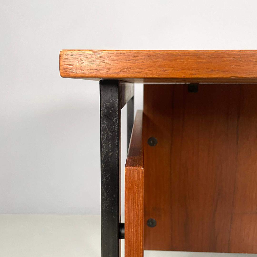 Italian mid-century modern wooden and black metal desk with three drawers, 1960s For Sale 3