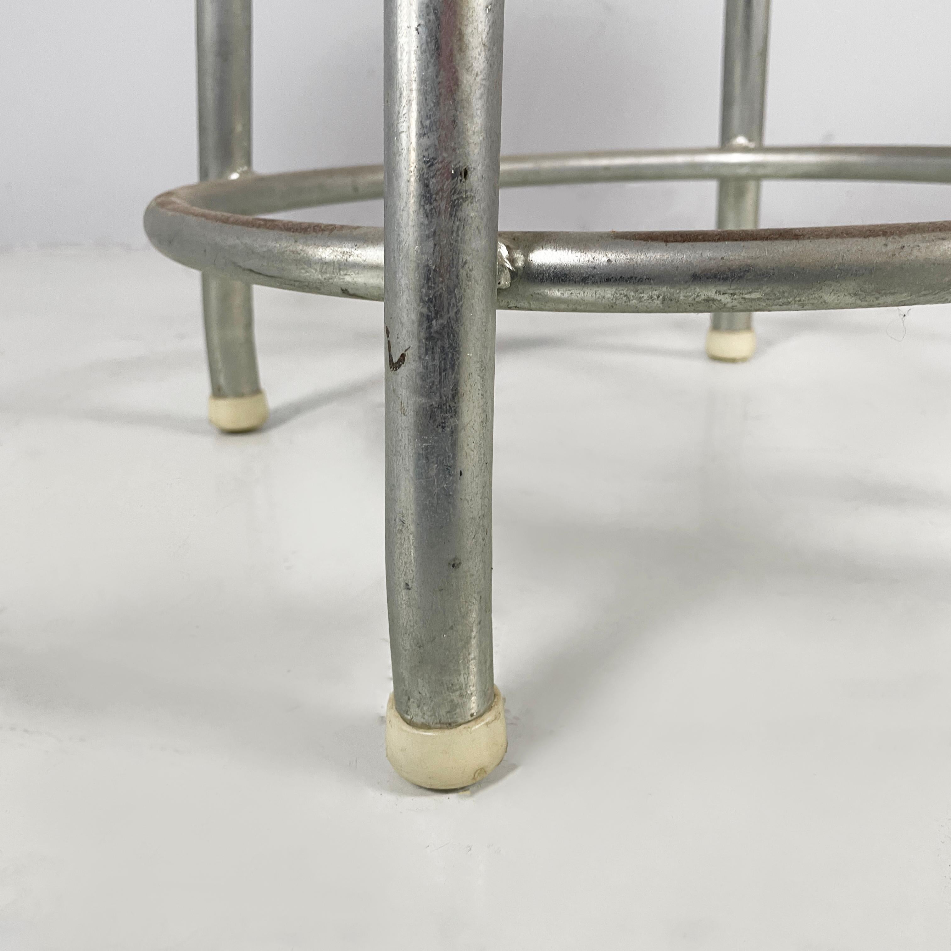 Sgabello italiano di metà secolo moderno in legno e metallo di Embru, anni '60 in vendita 5