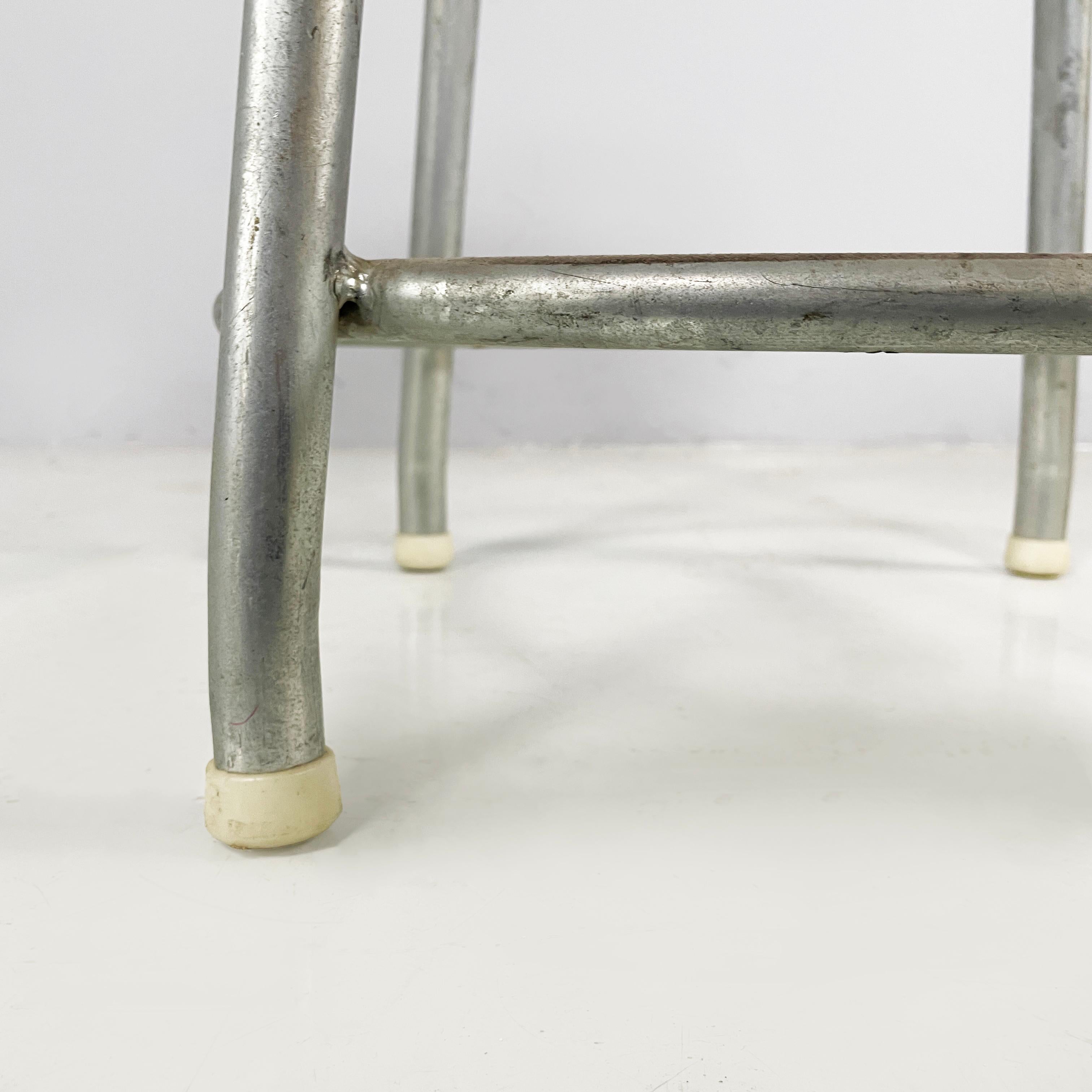 Sgabello italiano di metà secolo moderno in legno e metallo di Embru, anni '60 in vendita 6
