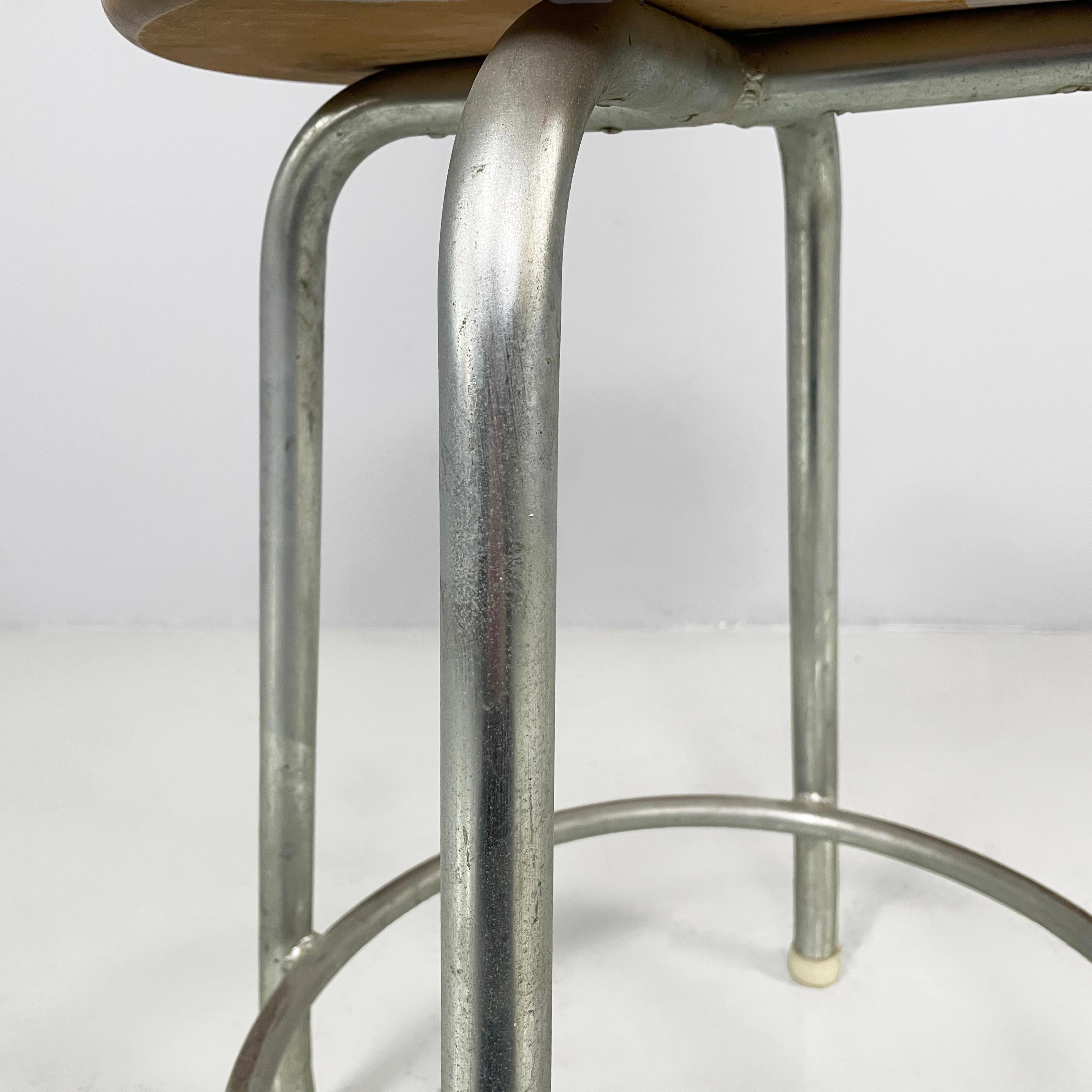 Sgabello italiano di metà secolo moderno in legno e metallo di Embru, anni '60 in vendita 1