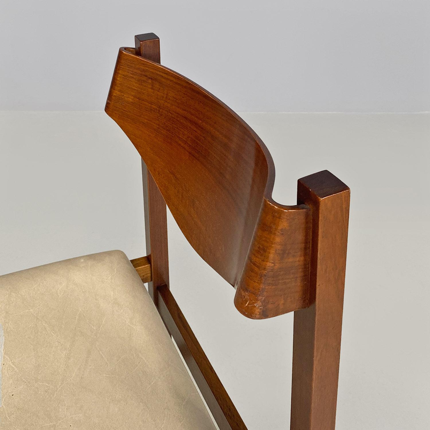 Pelle Sedia italiana moderna di metà secolo in legno con seduta quadrata in pelle, anni '60 in vendita