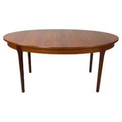 Italian mid-century modern Wooden oval dining table with extensions, 1960s