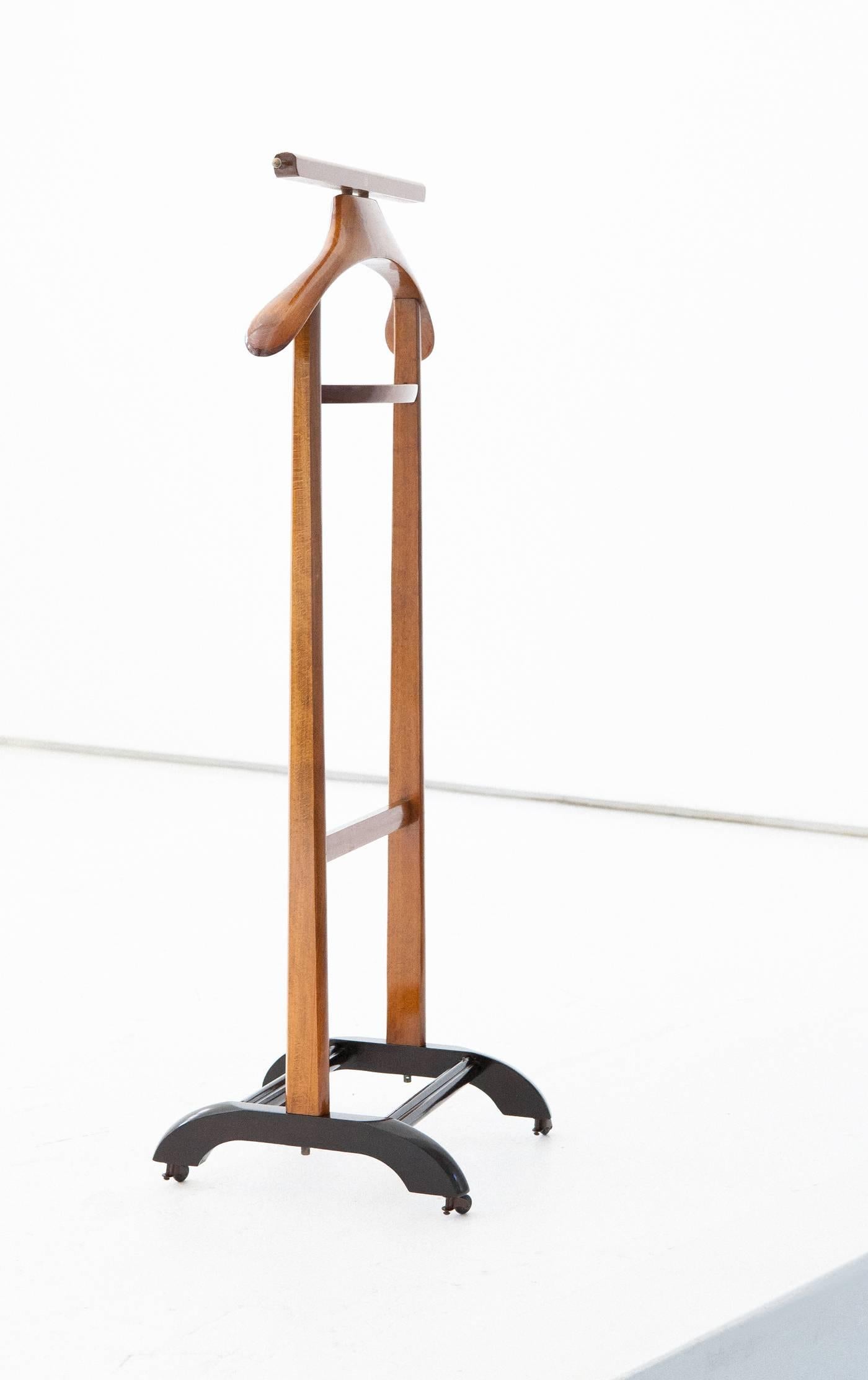 Italian Mid-Century Modern Wooden Valet by Ico Parisi for F.Lli Reguitti, 1950s In Excellent Condition In Rome, IT