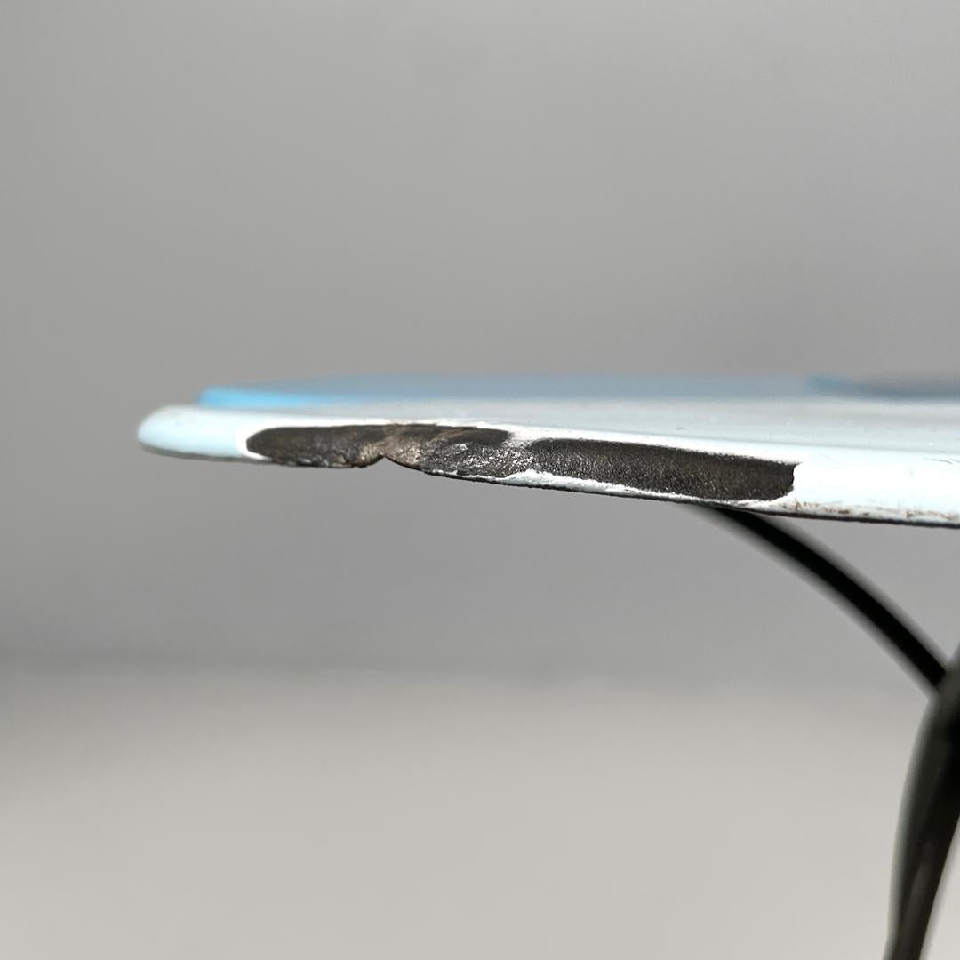 Table basse italienne en fer forgé du milieu du siècle dernier, émaillée en bleu clair, années 1950 en vente 5