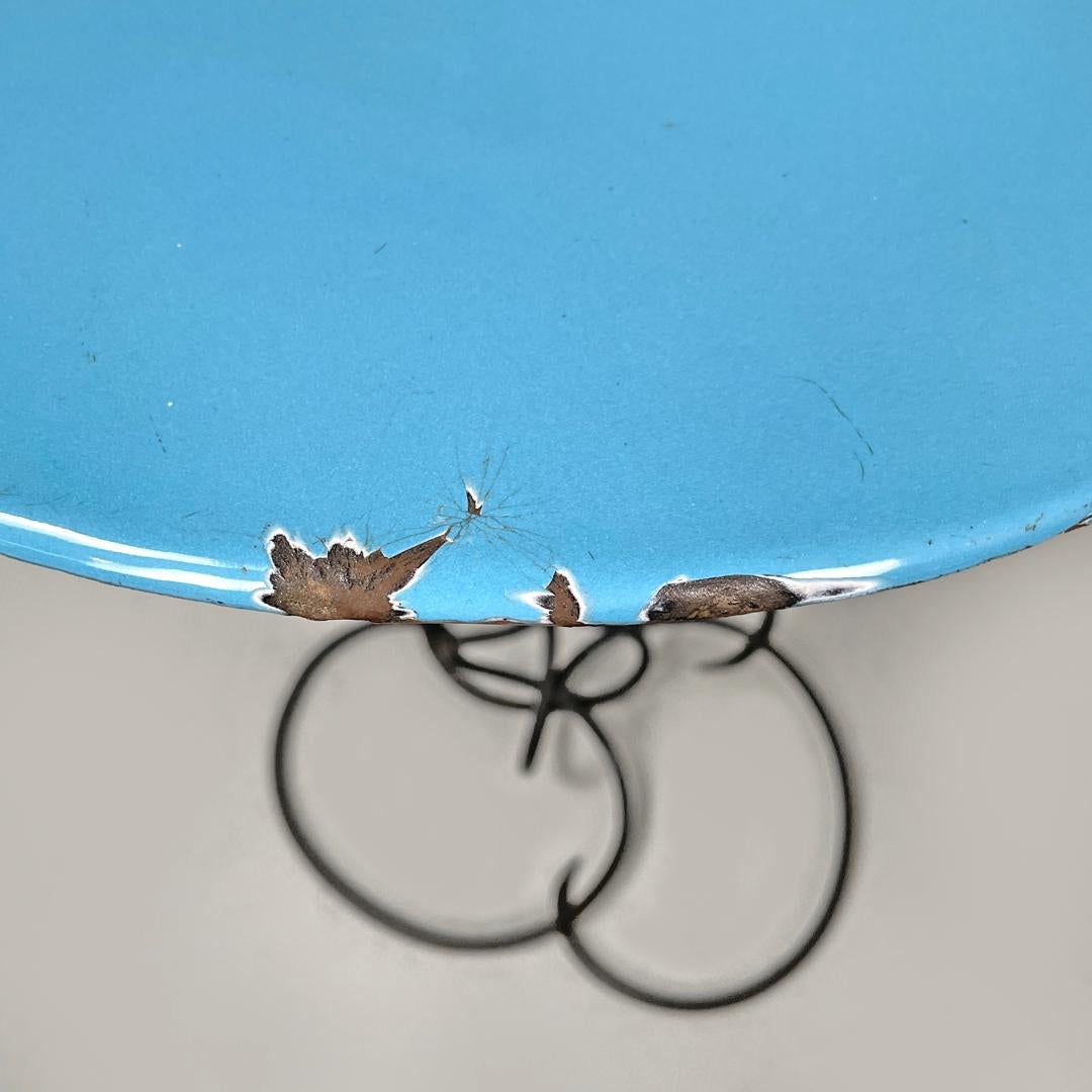 Table basse italienne en fer forgé du milieu du siècle dernier, émaillée en bleu clair, années 1950 en vente 11