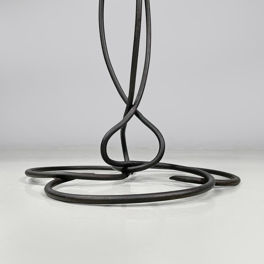 Table basse italienne en fer forgé et émail gris jaune, milieu du siècle dernier, années 1950 en vente 11
