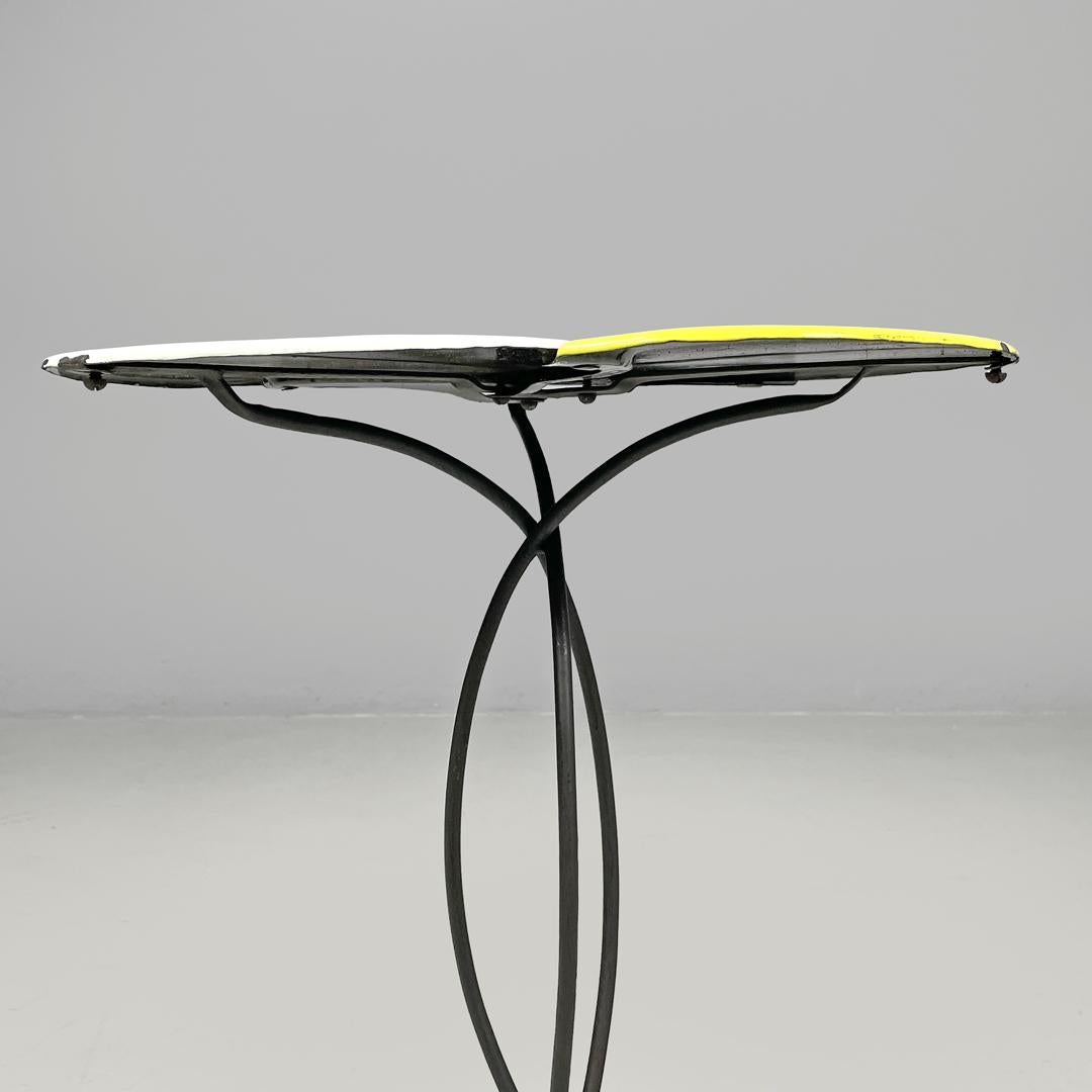 Table basse italienne en fer forgé et émail gris jaune, milieu du siècle dernier, années 1950 en vente 2