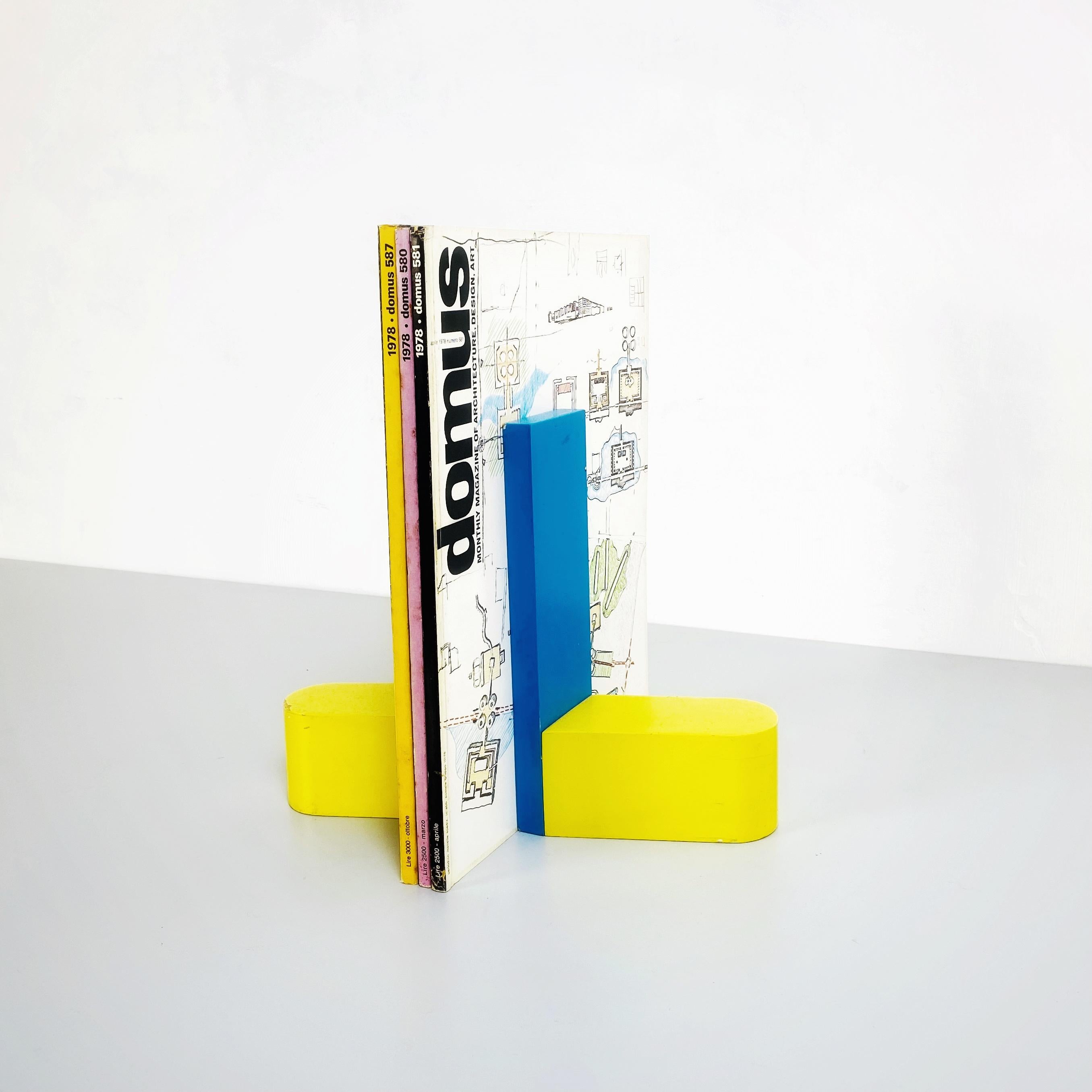 Italian Mid-Century Modern Yellow and Blue Wooden Bookends, 1960s 1