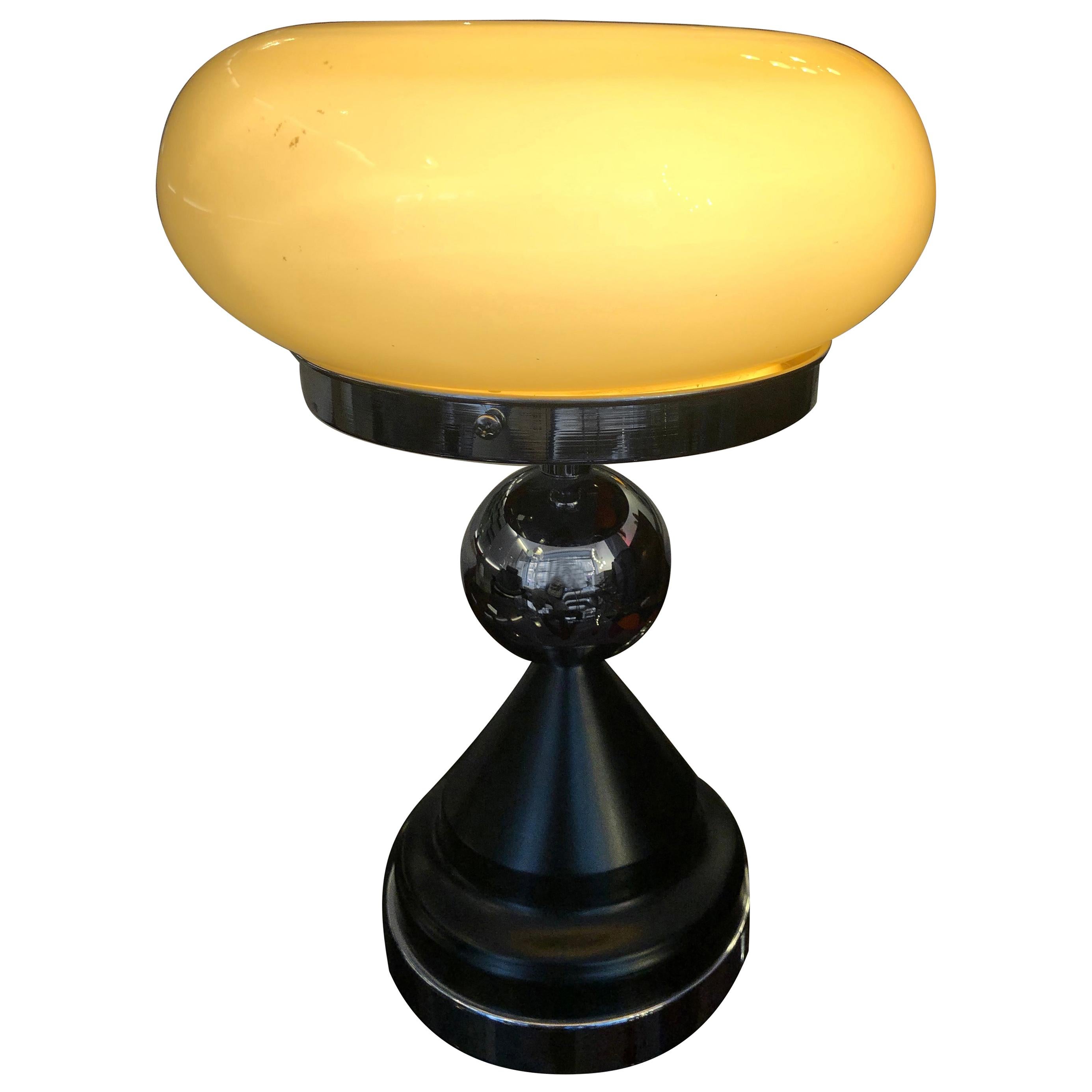 Italian Mid-Century Modern Yellow Opaline Table Lamp