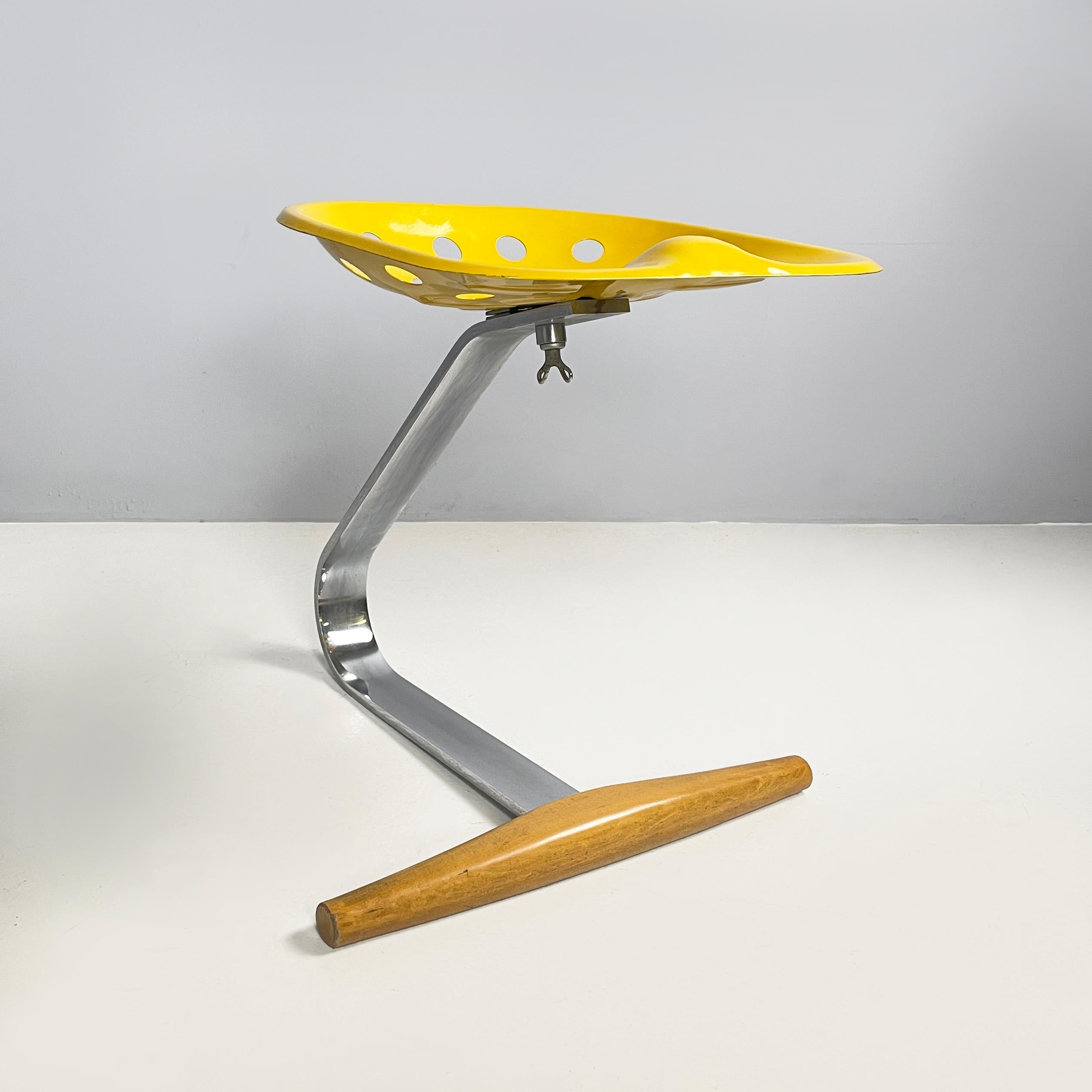 Italian mid-century modern yellow Stool Mezzadro by Achille and Piergiacomo Castiglioni for Zanotta, 1960s
Stool mod. Mezzadro with rounded, curved and perforated with round holes seat in yellow painted metal. The rectangular section structure is in