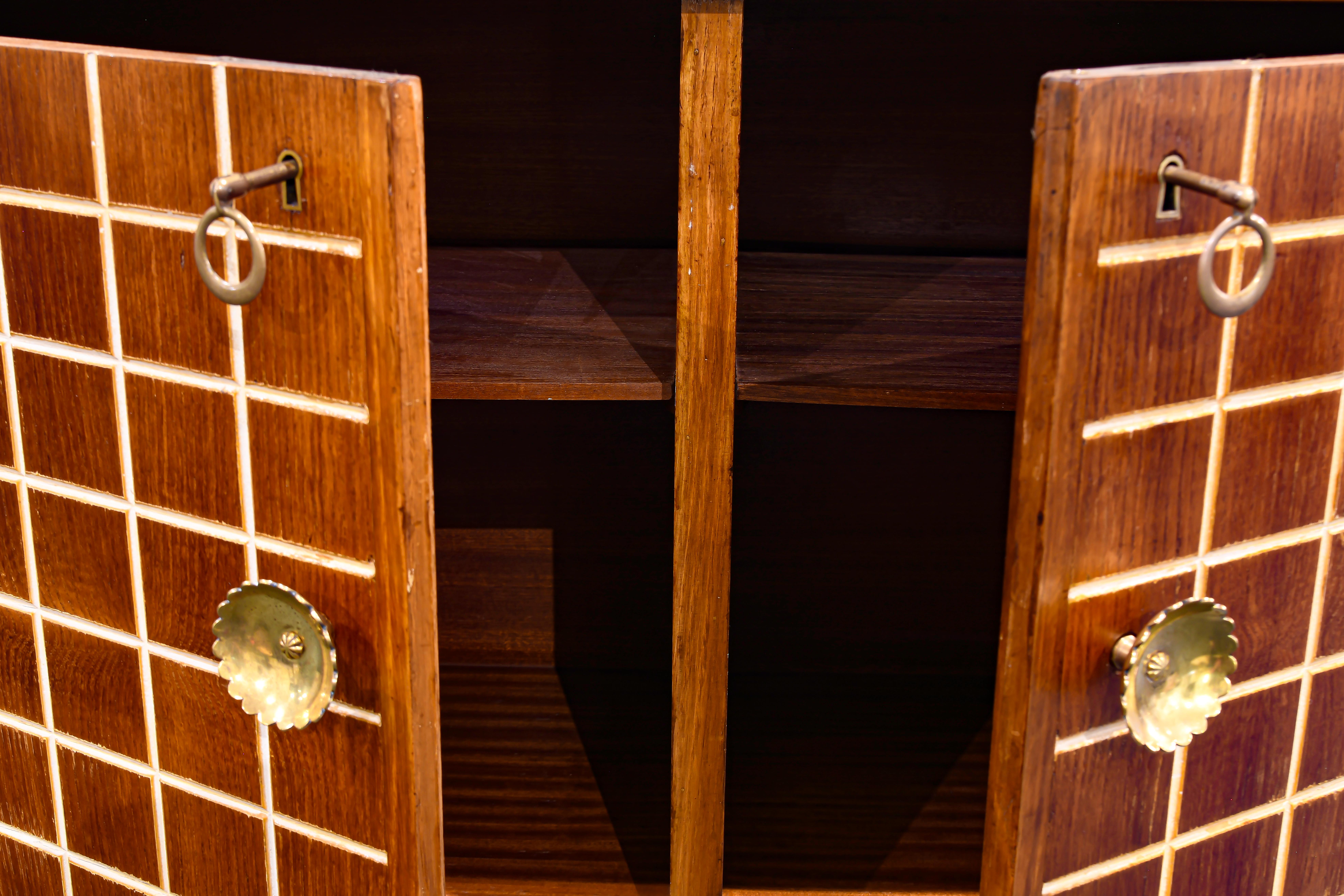 Italienisches Sideboard/Credenza von Paolo Buffa aus der Mitte des Jahrhunderts im Zustand „Gut“ im Angebot in Roma, RM
