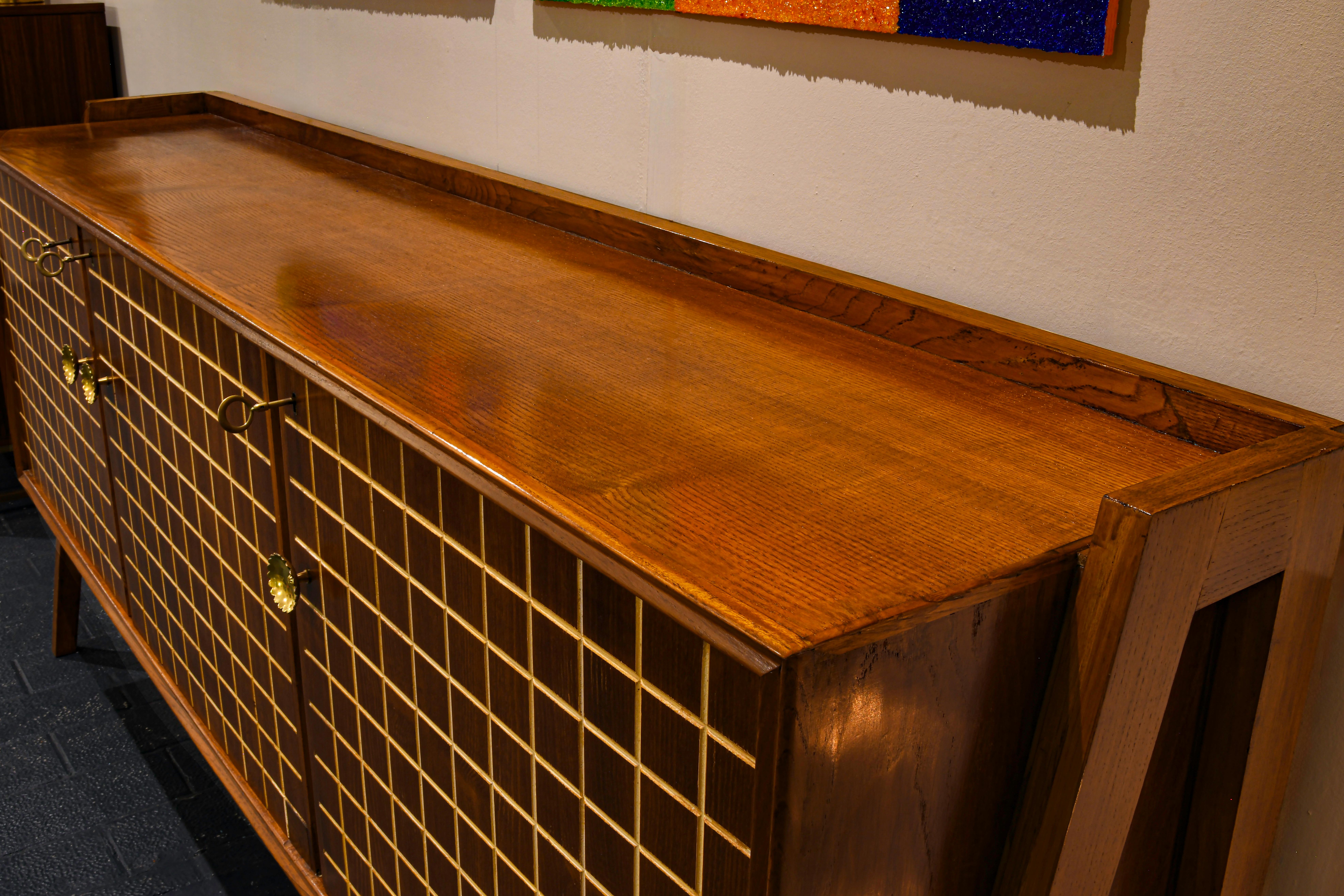 Italienisches Sideboard/Credenza von Paolo Buffa aus der Mitte des Jahrhunderts (Holz) im Angebot
