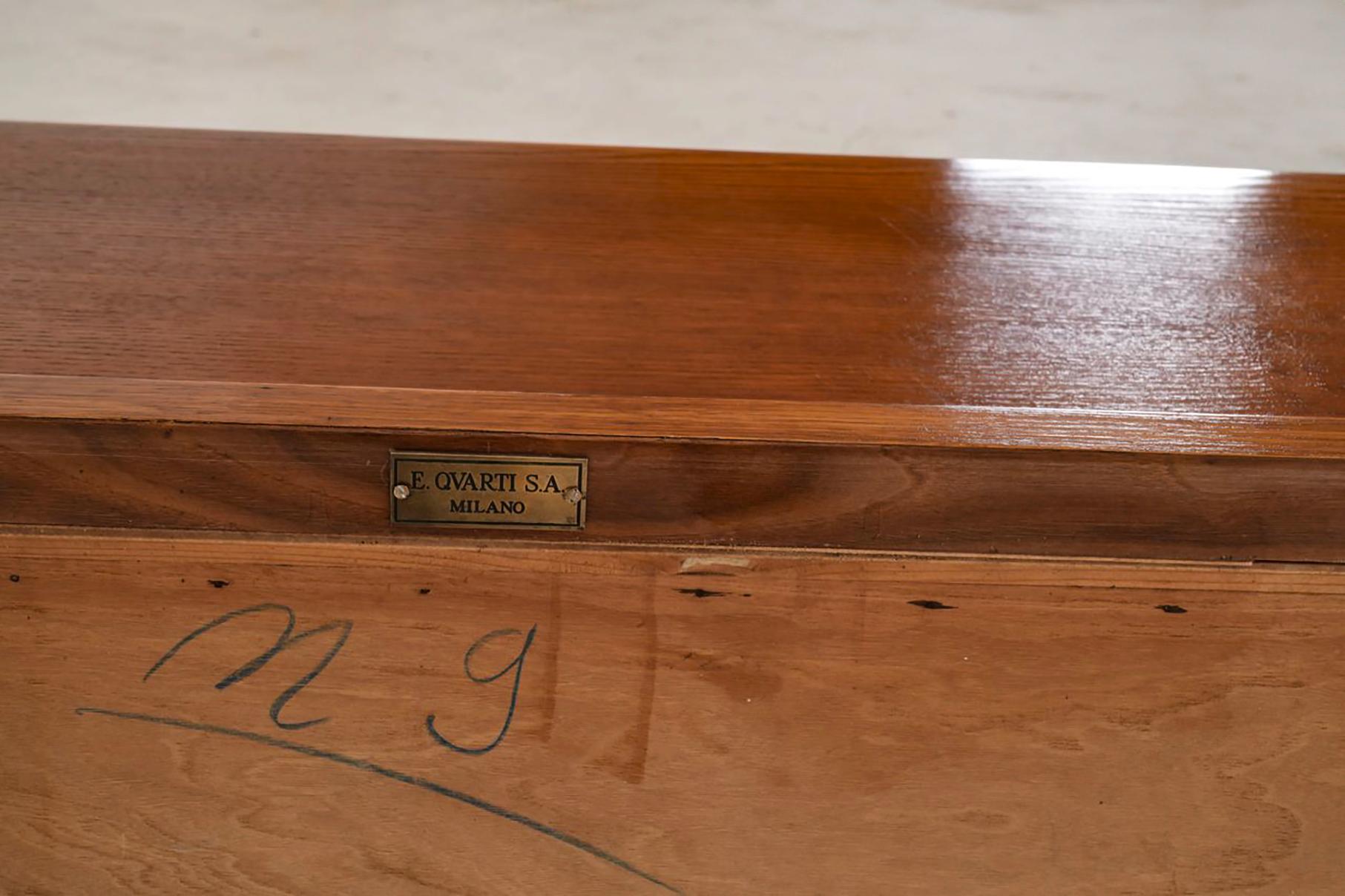 Italienisches Sideboard/Credenza von Paolo Buffa aus der Mitte des Jahrhunderts im Angebot 1