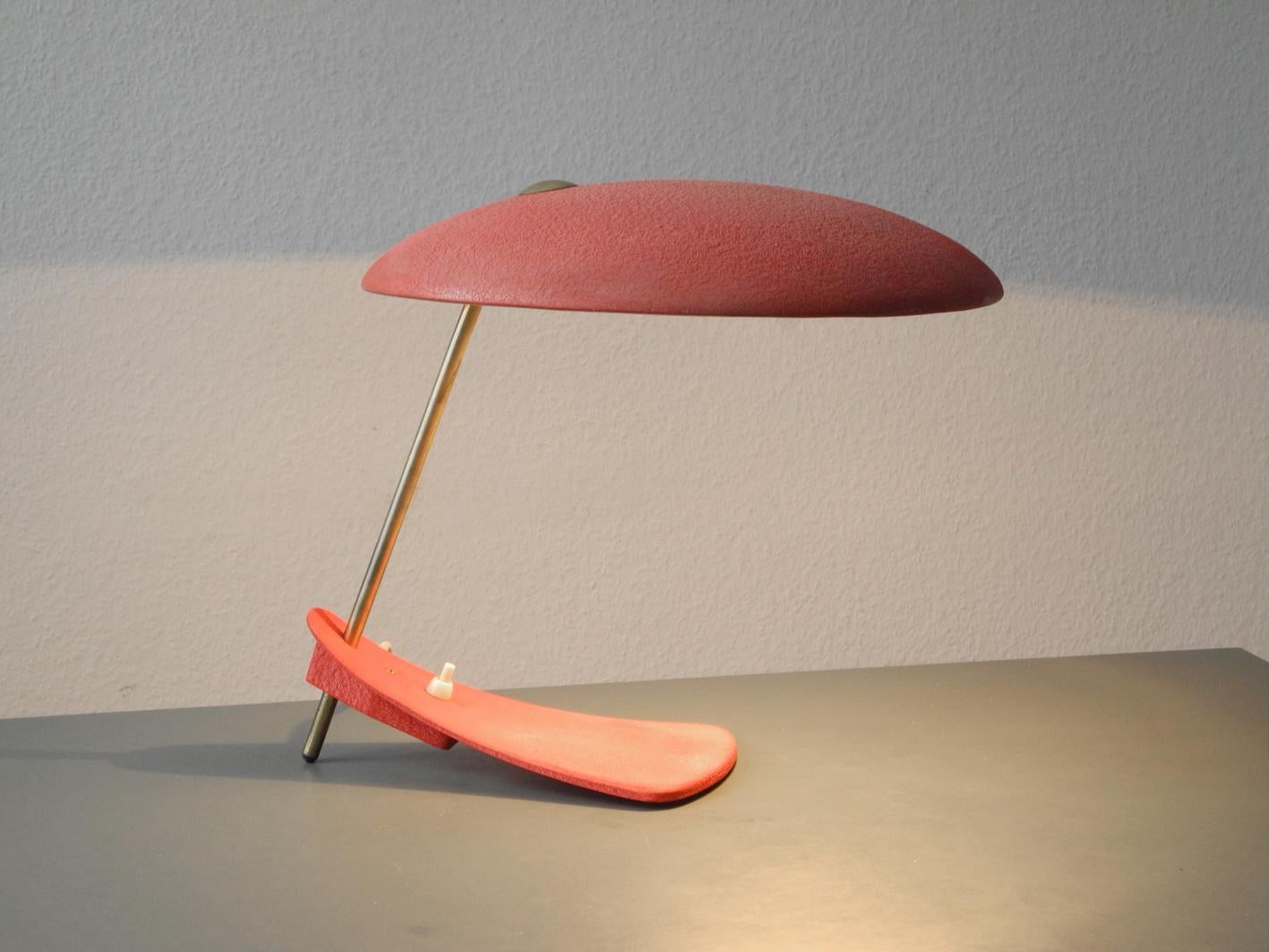 Mid-20th Century Italian Mid-Century Modernist Table Lamp with Red Shrink Varnish