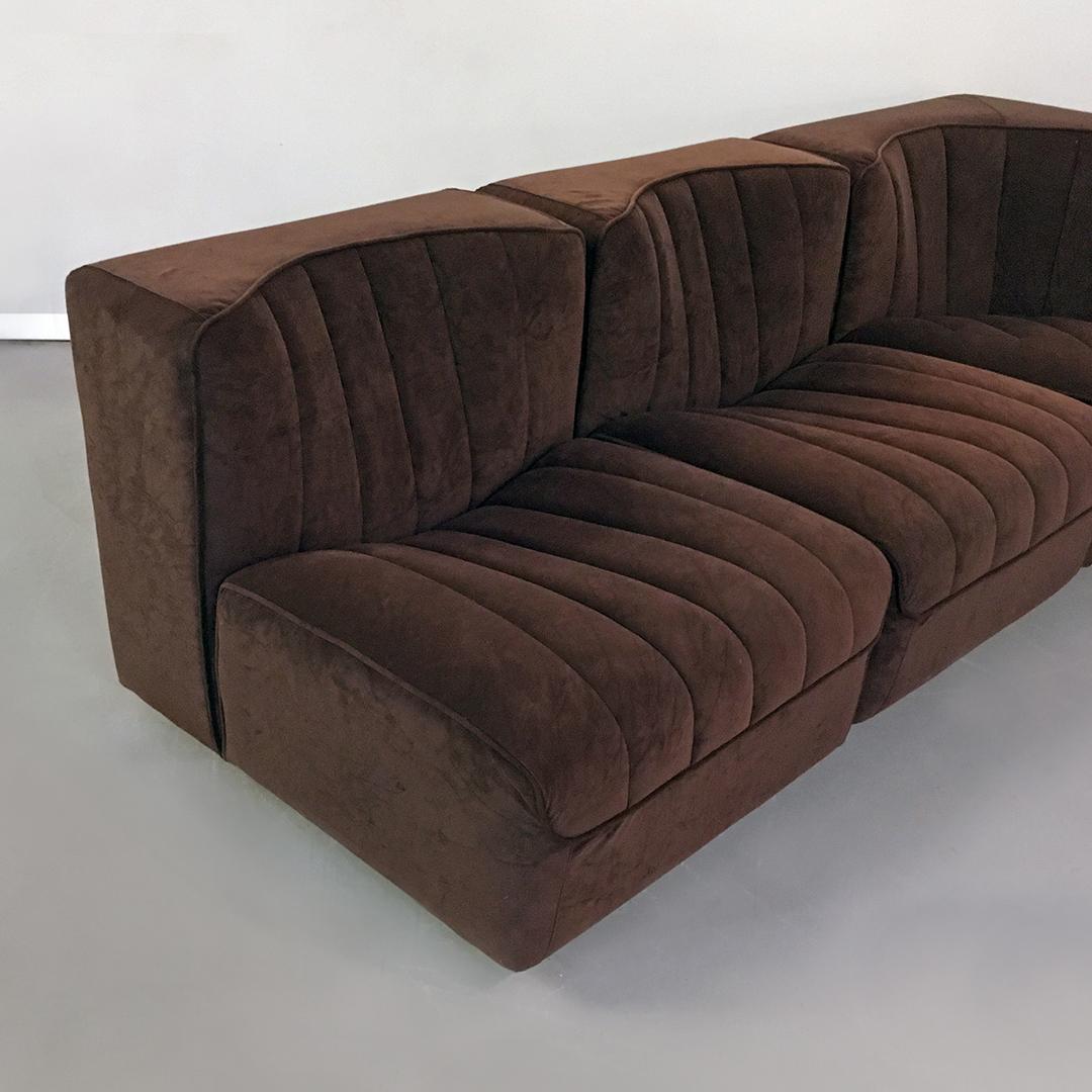 Italian Midcentury Modular Sofa Novemila by Tito Agnoli for Arflex, 1969 For Sale 11