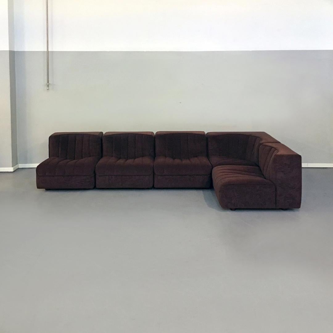 Italian Midcentury Modular Sofa Novemila by Tito Agnoli for Arflex, 1969 In Good Condition For Sale In MIlano, IT