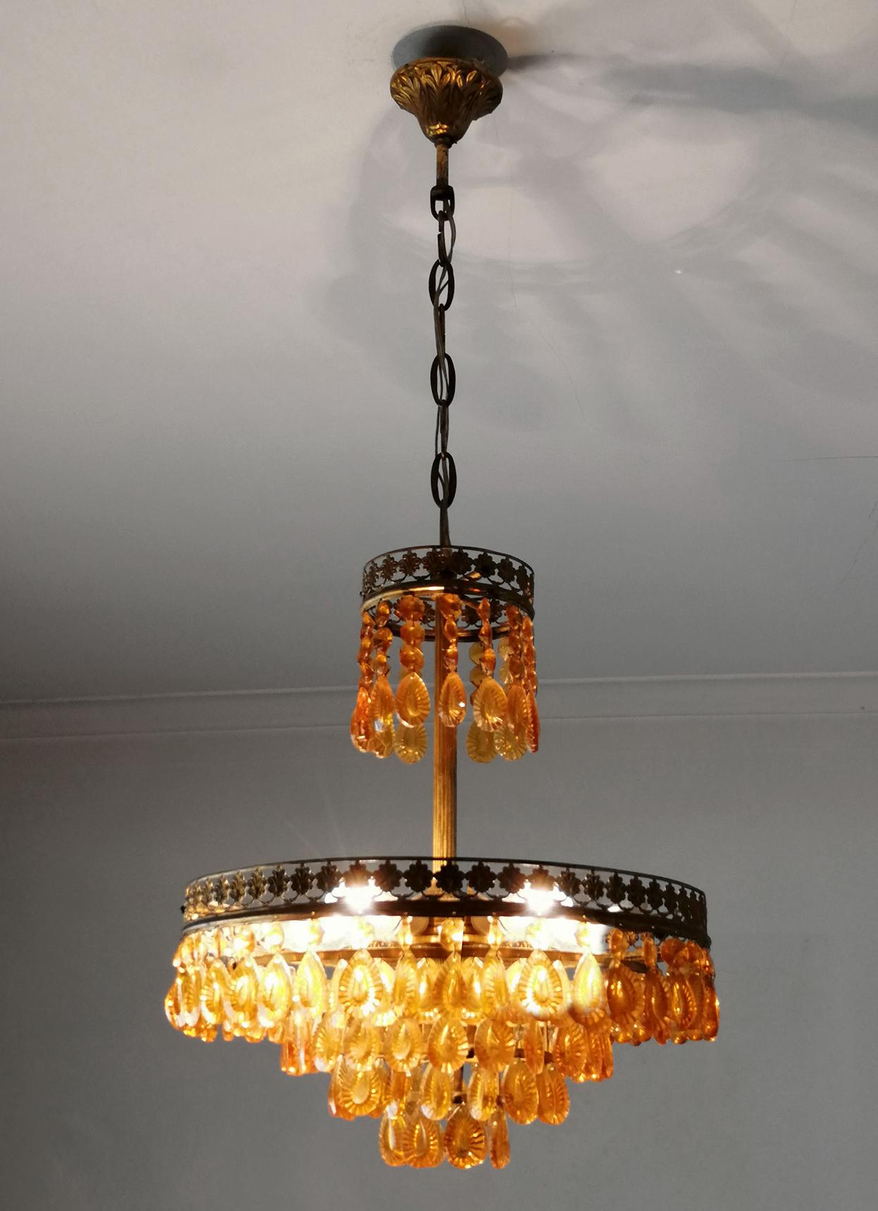 Italian Midcentury Murano Amber Glass Hollywood Regency Wedding Cake Chandelier In Good Condition For Sale In Coimbra, PT